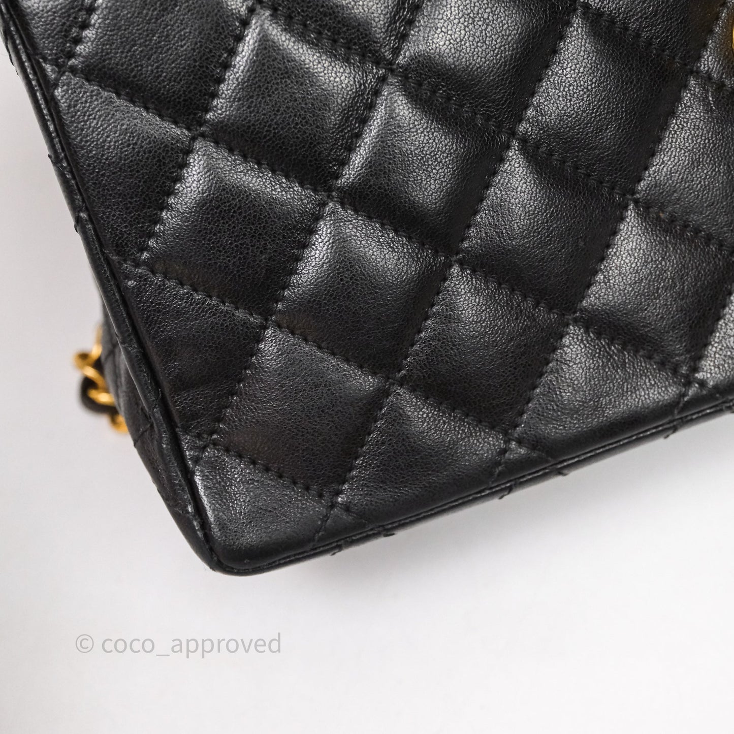 Chanel Quilted Vintage Flap Bag Lambskin Black 24K Gold Hardware
