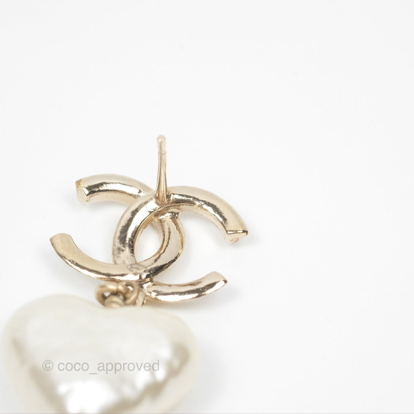 Chanel CC Pearl Heart Drop Earrings Gold Tone 22C