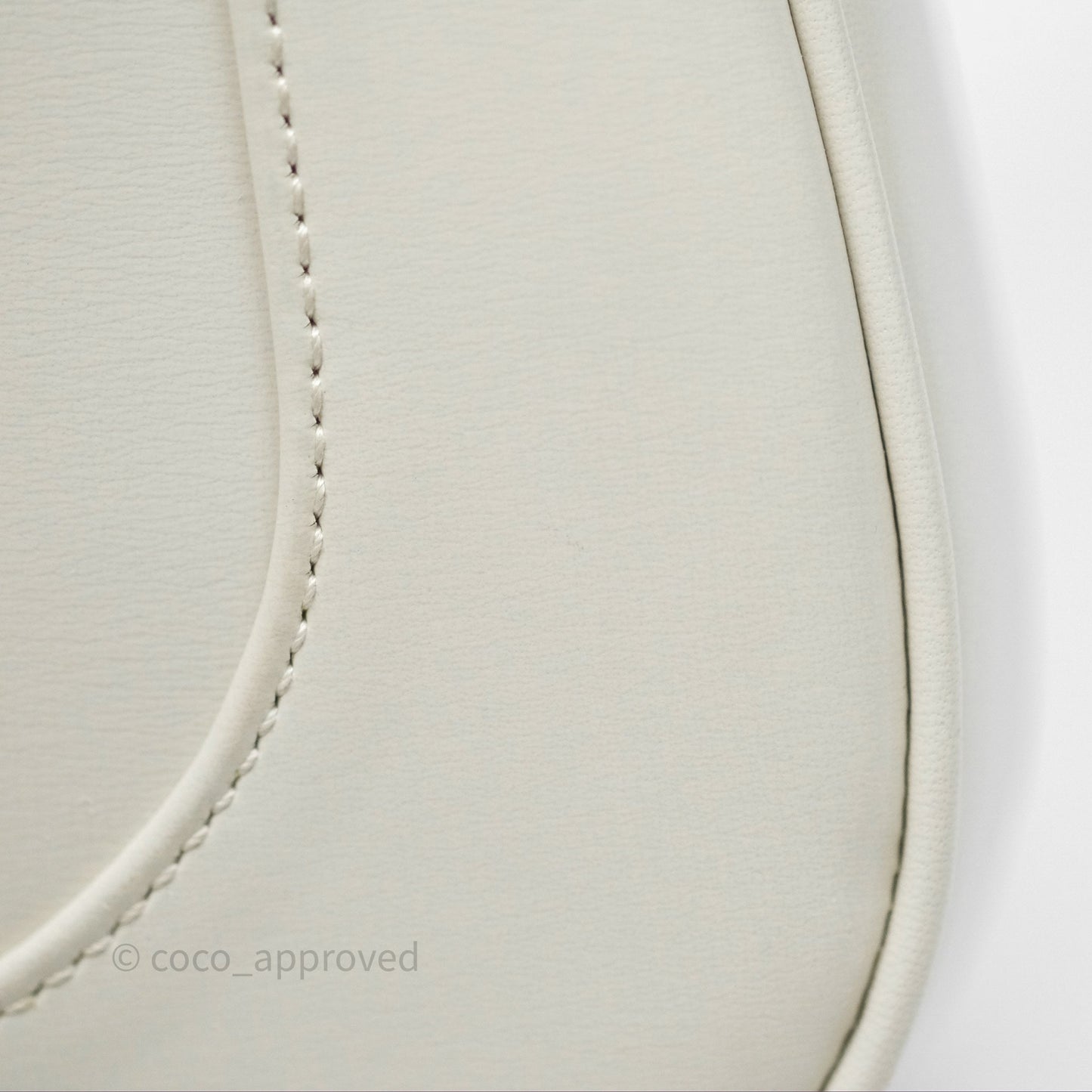 Gucci Jackie 1961 White Small Shoulder Bag Gold Hardware