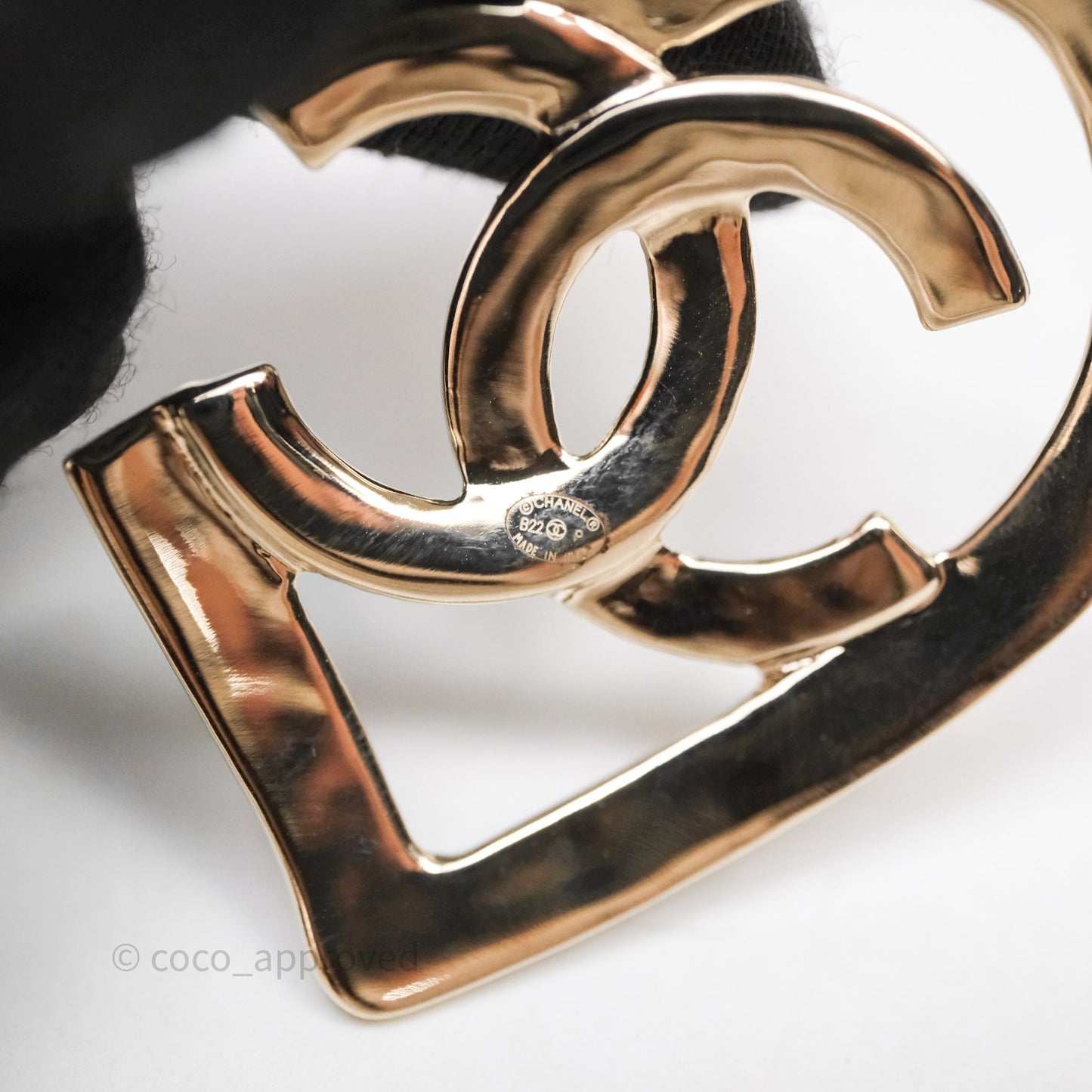 Chanel CC Heart Hoop Earrings Gold Tone 22P