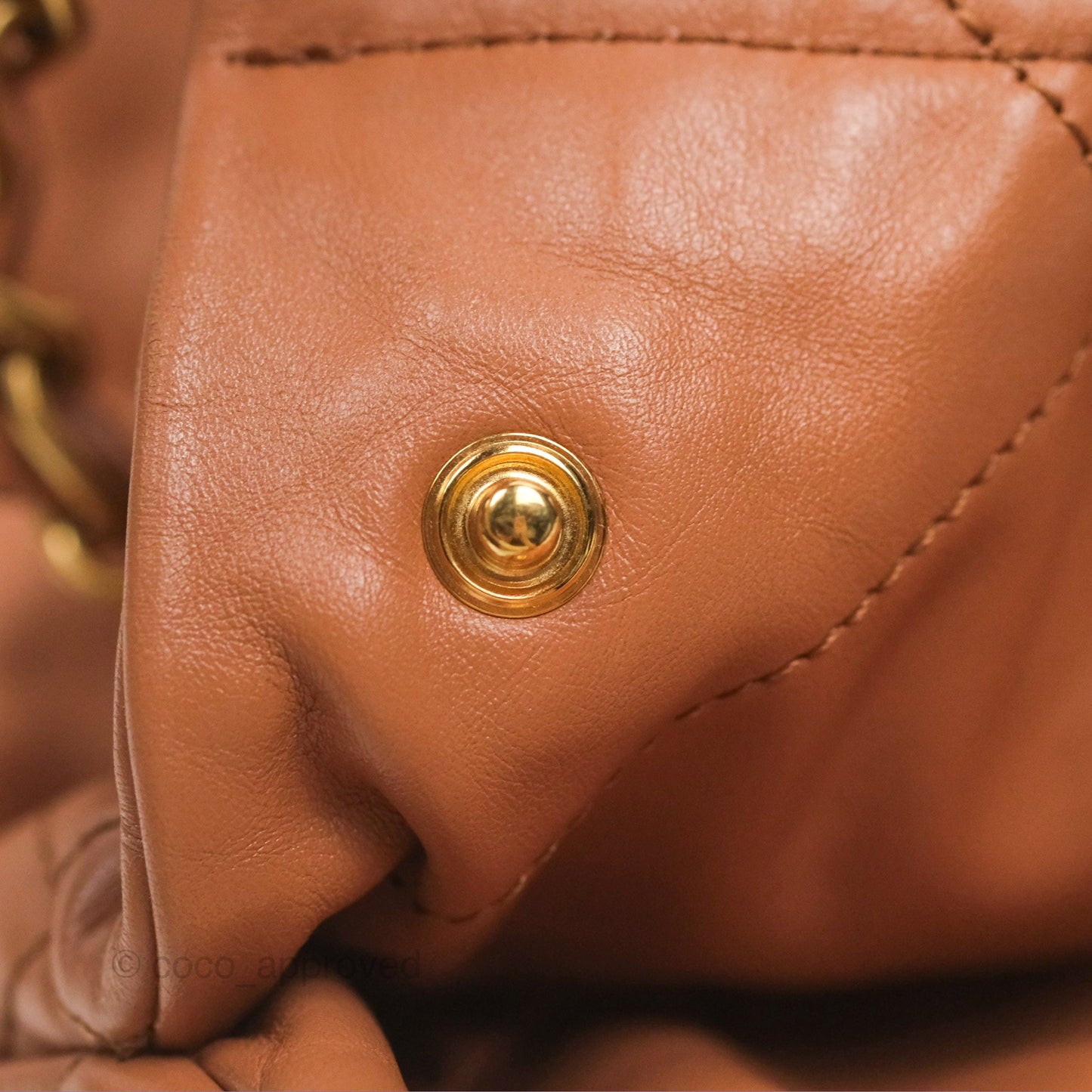 Chanel 22 Medium Caramel Beige Shiny Calfskin Aged Gold Hardware