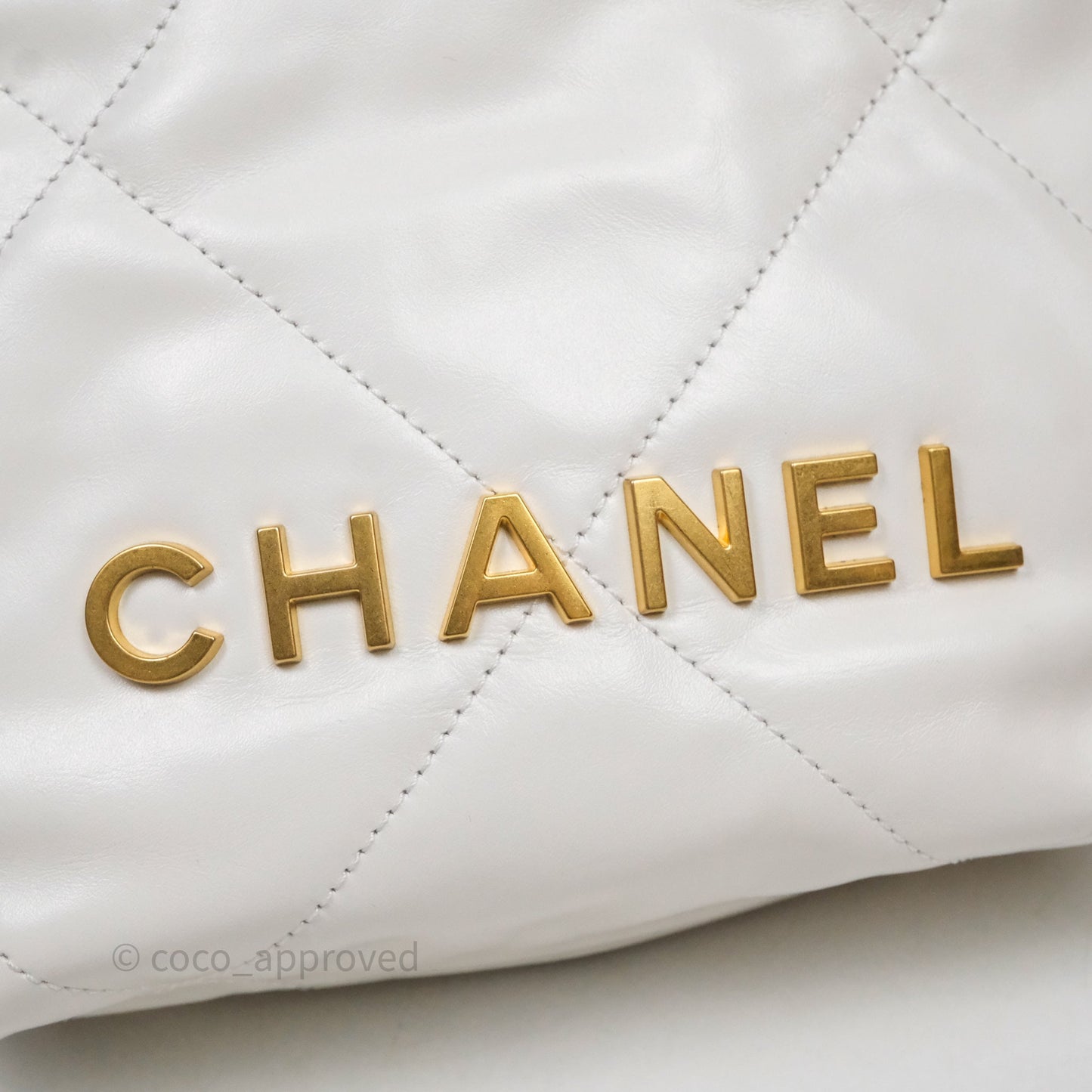 Chanel 22 Mini Bag White Shiny Crumpled Calfskin
