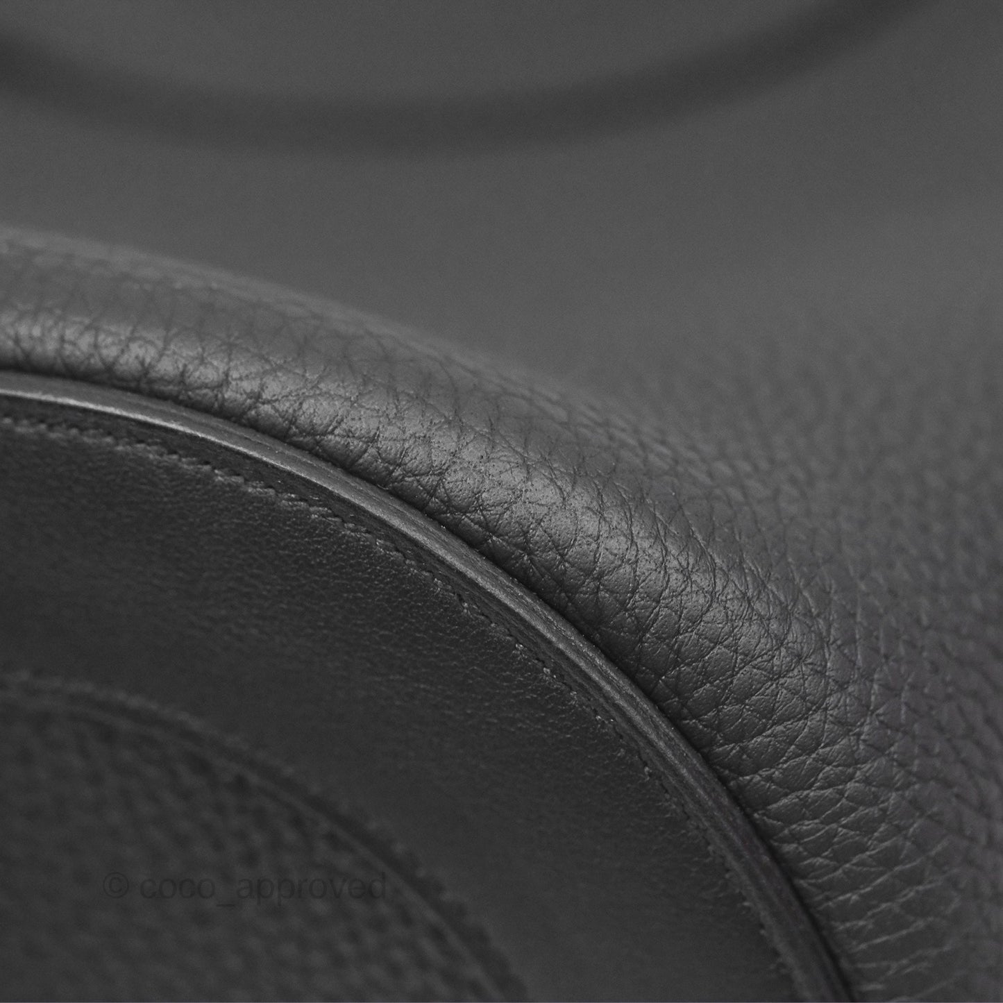 Hermès In-The-Loop 23 Noir 89 Clemence Palladium Hardware