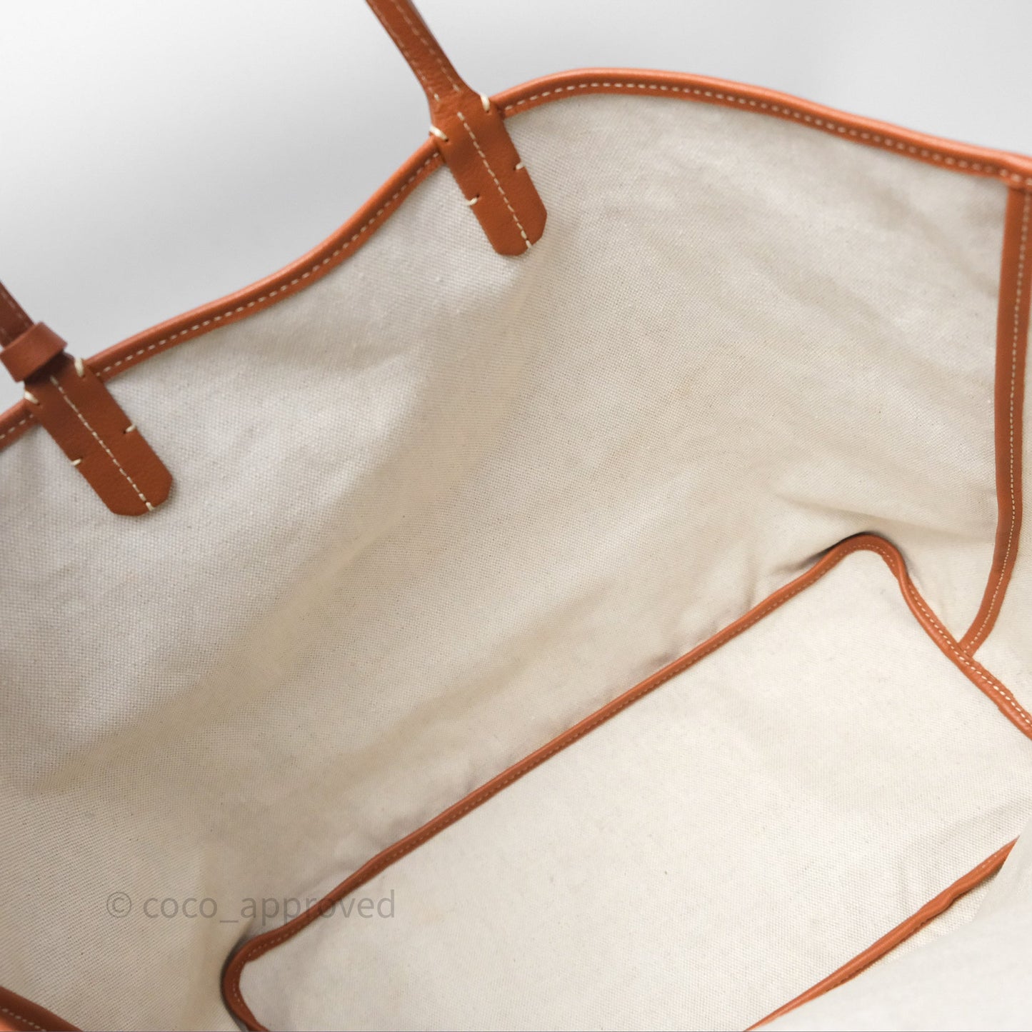 Goyard Saint Louis Tote PM⁣⁣⁣⁣⁣⁣⁣⁣⁣⁣⁣⁣⁣⁣⁣⁣⁣⁣⁣⁣ Black/Tan
