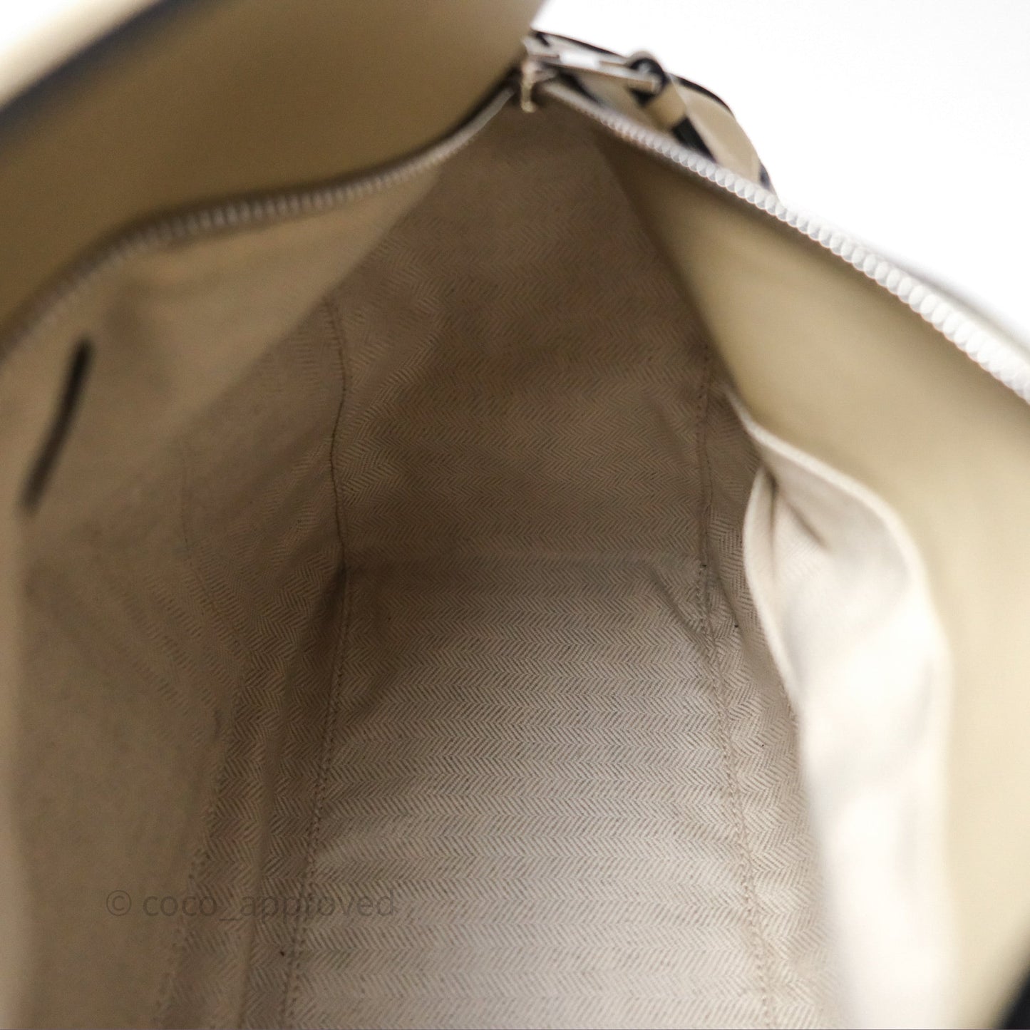 Loewe Medium Puzzle Bag Light Beige Calfskin