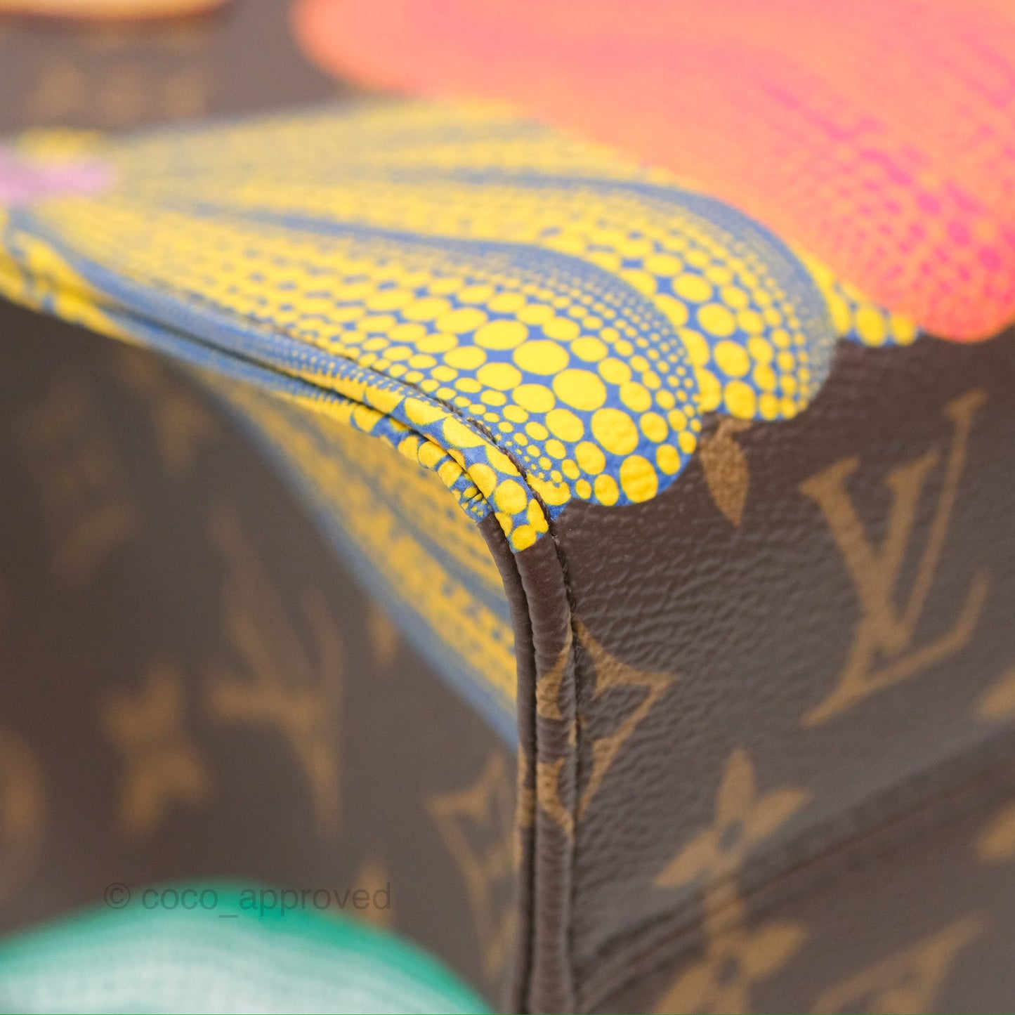 Louis Vuitton x Yayoi Kusama OnTheGo PM Monogram Canvas