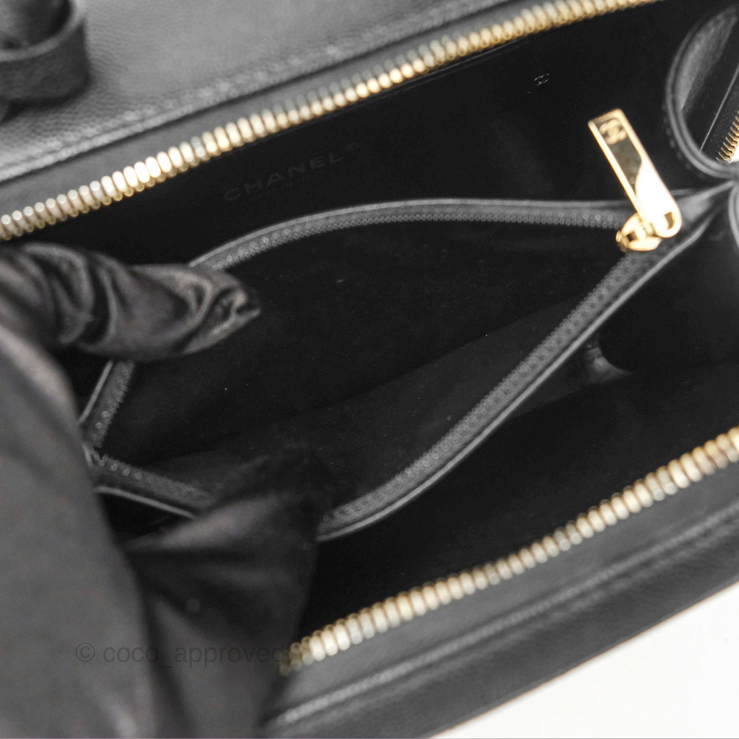 Chanel Quilted Medium CC Filigree Vanity Case Black Caviar Gold Hardware