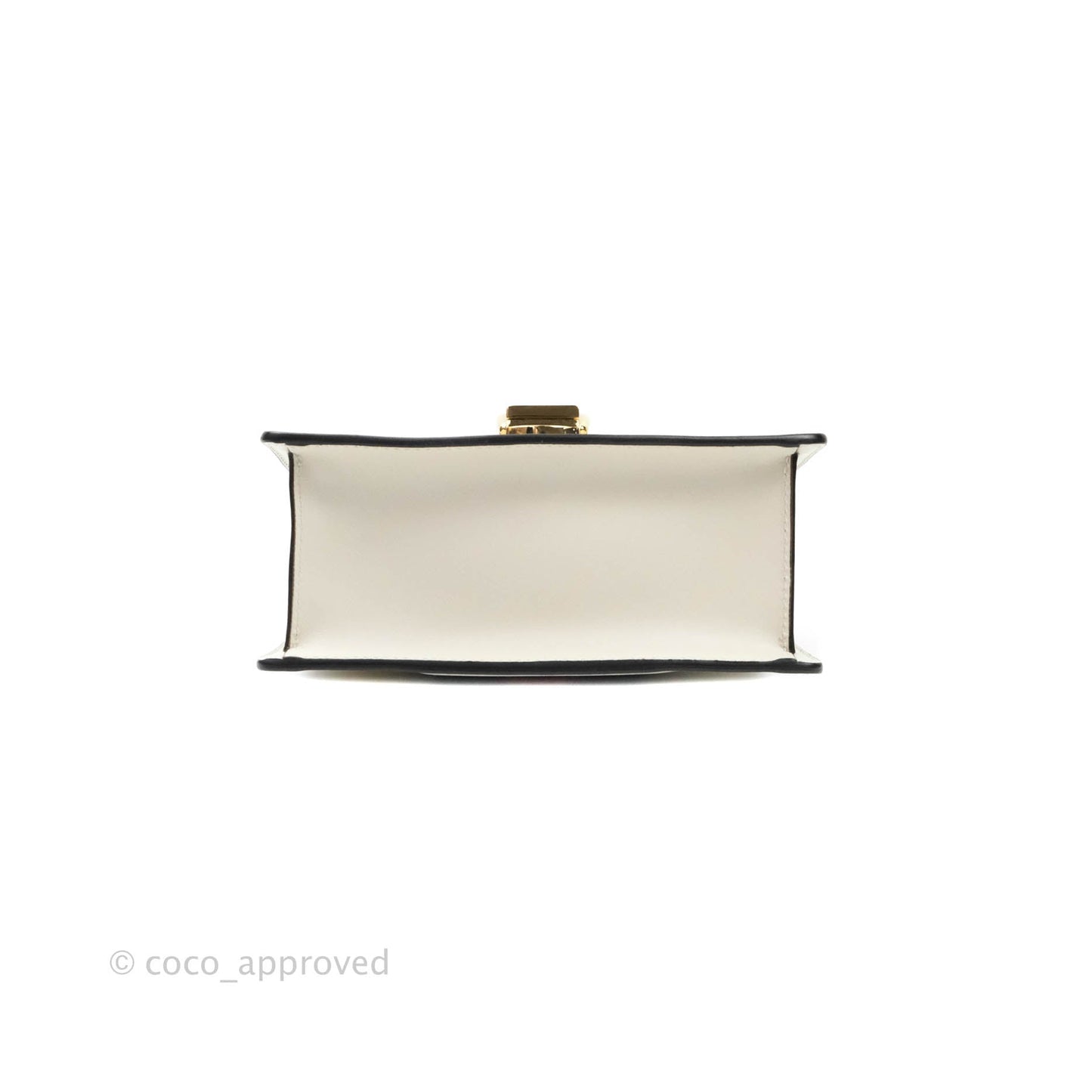 Gucci Sylvie Mini White Calfskin Bag⁣ ⁣⁣⁣⁣⁣⁣⁣⁣⁣⁣⁣⁣⁣⁣⁣⁣