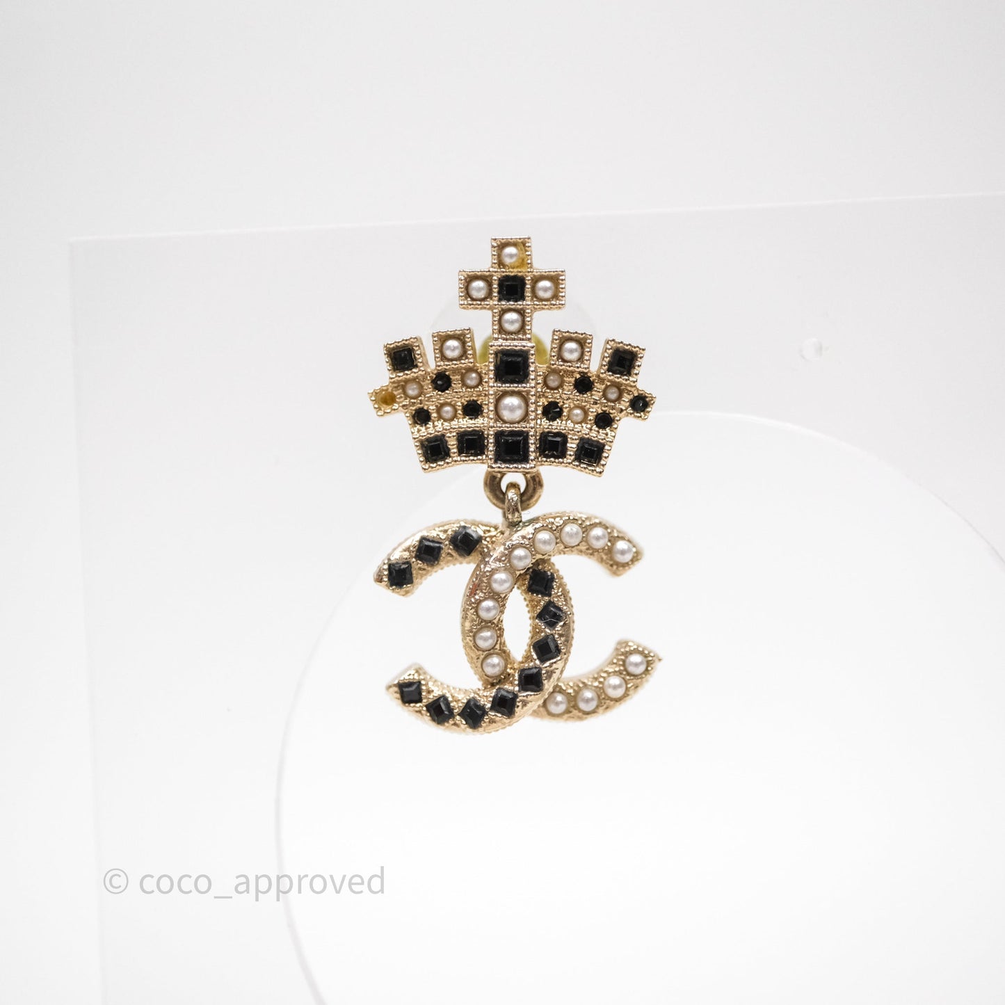 Chanel Black Resin Pearl Crown CC Drop Earrings Gold Tone 21A