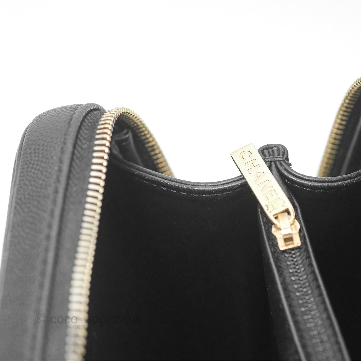 Chanel Quilted Medium CC Filigree Vanity Case Black Caviar Gold Hardware