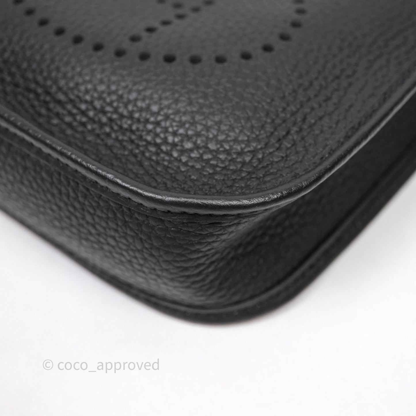 Hermès Mini Evelyne 16 Noir 89 Clemence Palladium Hardware