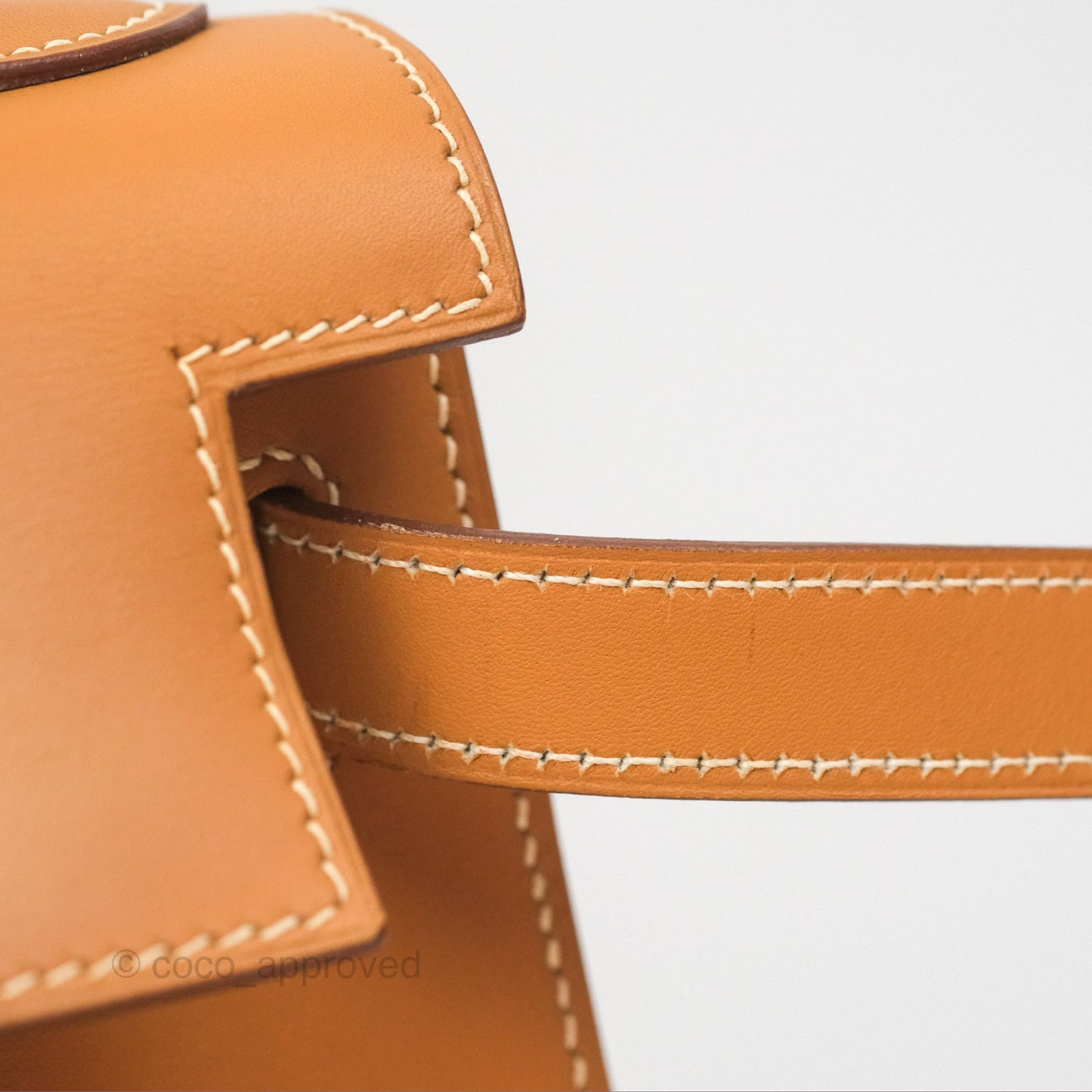 Hermès Vintage Kelly 28 Sellier Gold Calf Gold Hardware