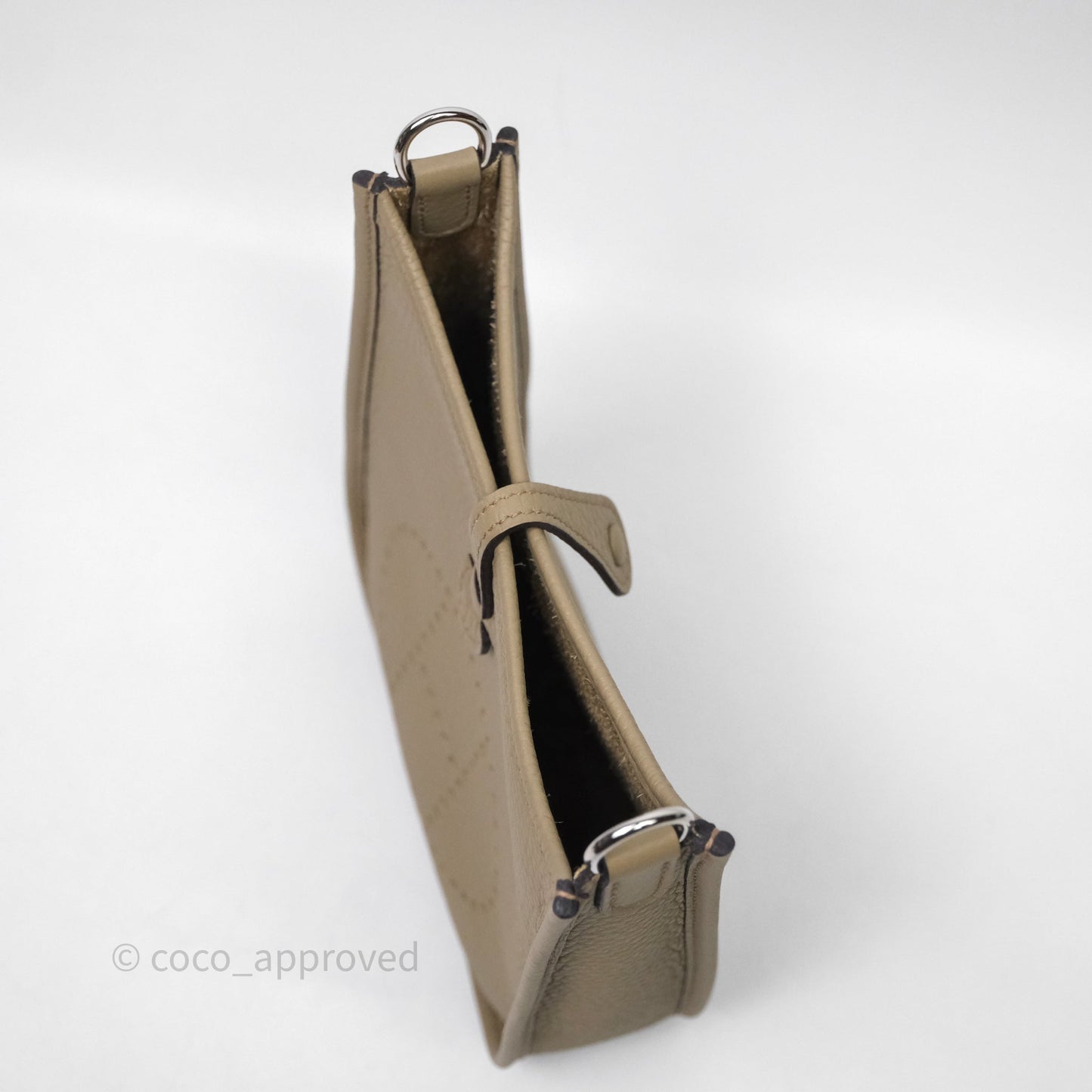 Hermès Mini Evelyne 16 Beige Marfa 8Q Clemence Gold Hardware
