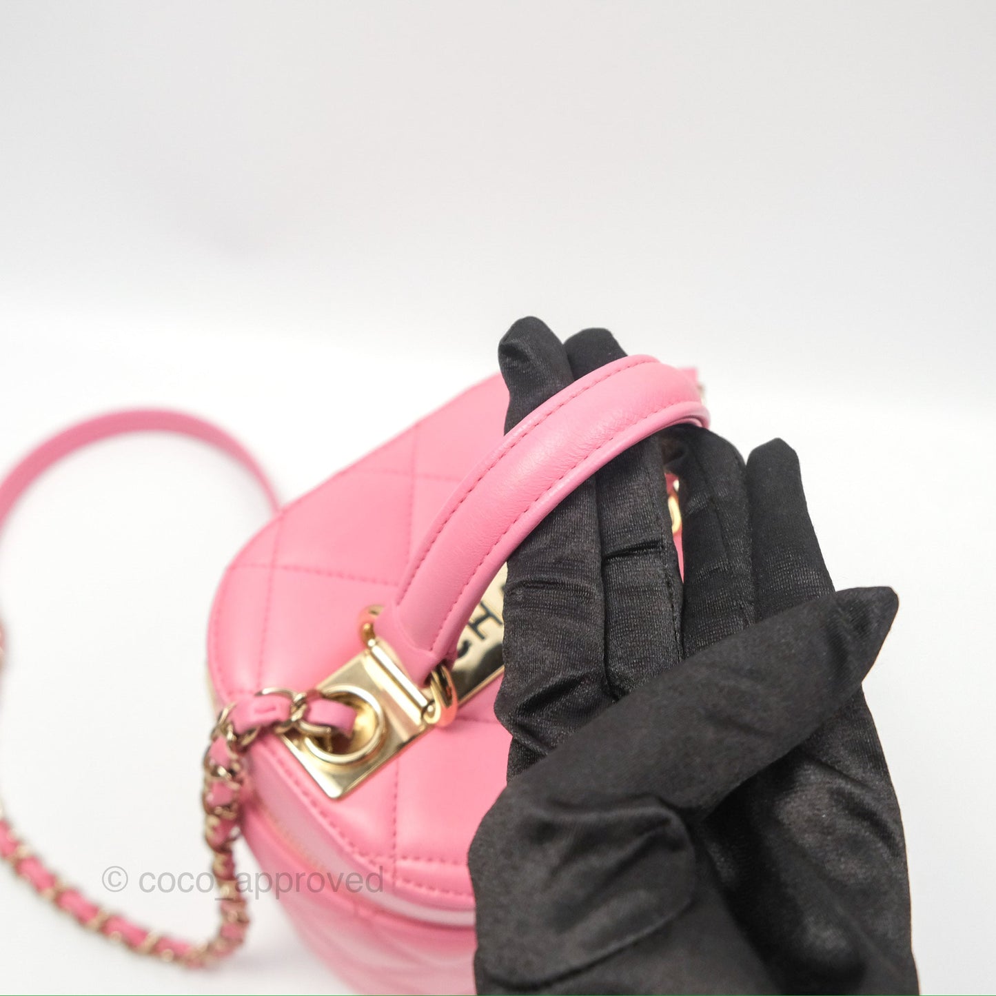 Chanel Small Quilted Top Handle Vanity Case Pink Lambskin Gold Hardware