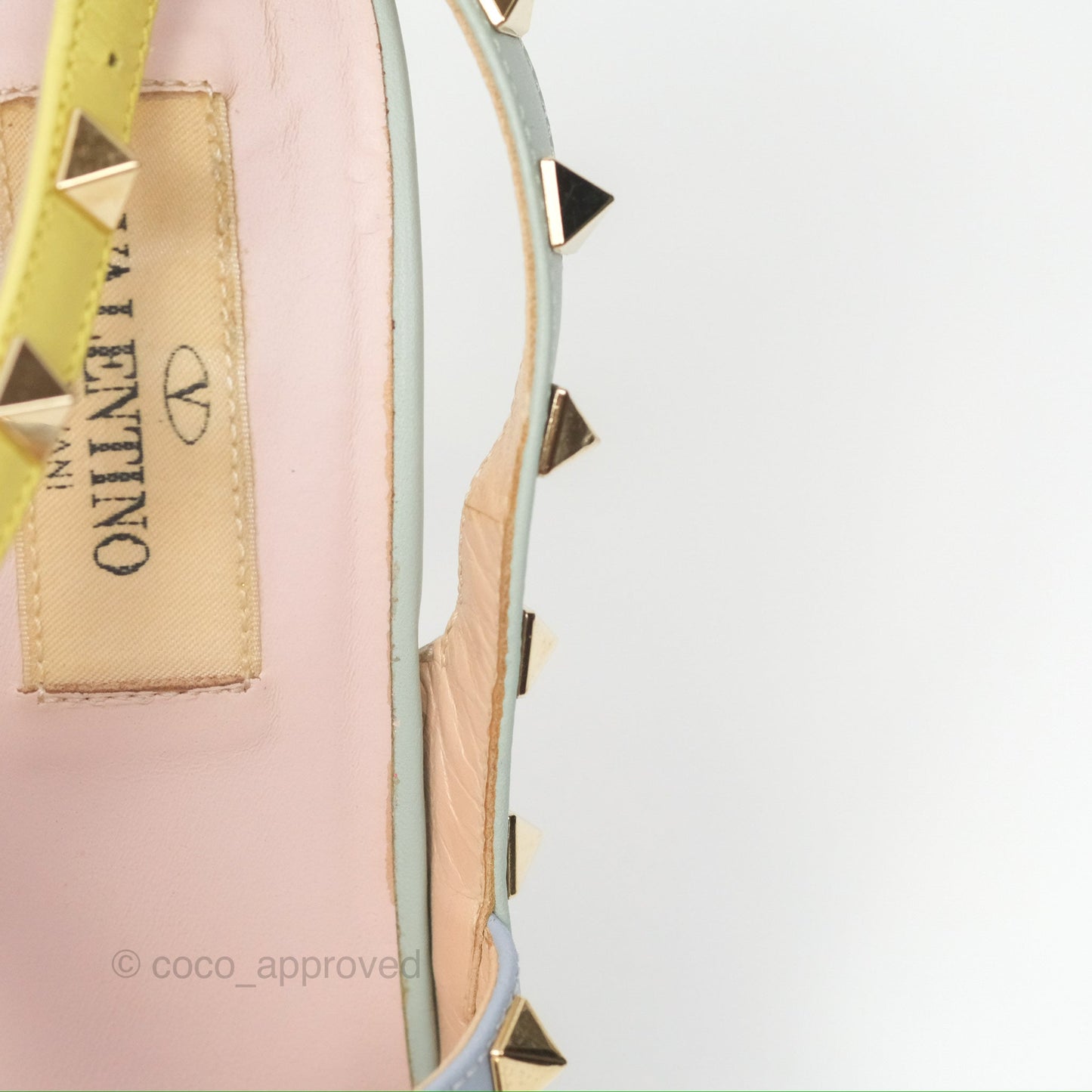 Valentino Garavani Rockstud Leather Slingback Pumps in Watercolor Size 39