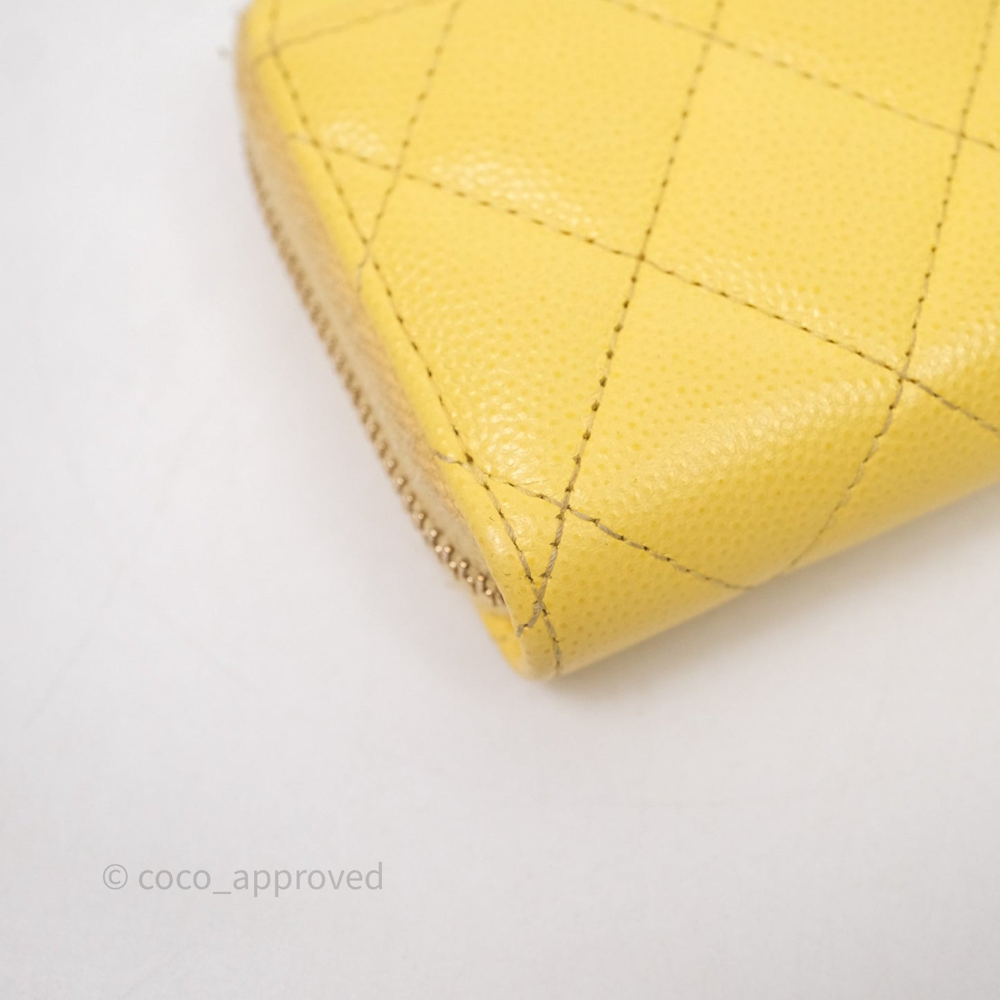 Chanel Quilted Zip Card Holder Caviar Yellow Gold Hardware