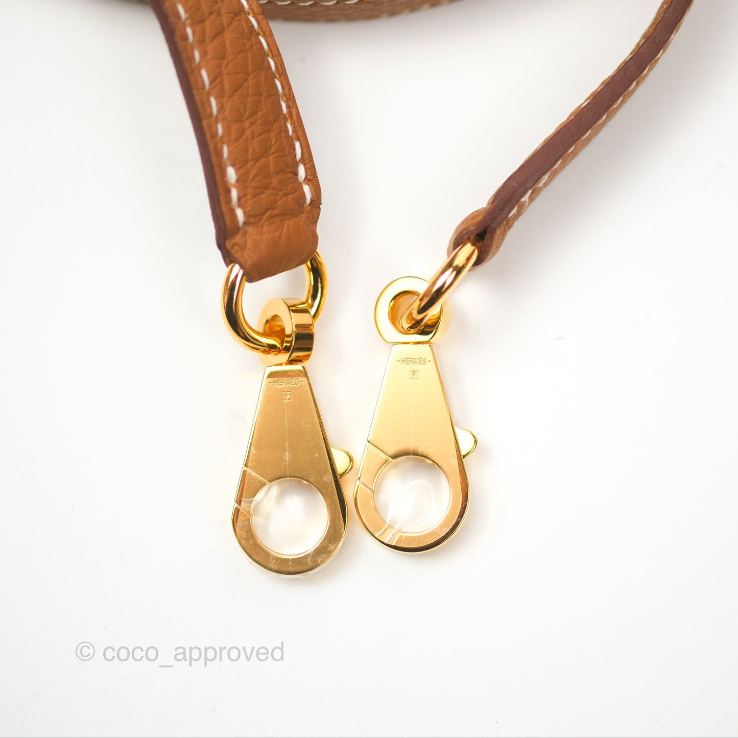 Hermès Retourne Kelly 28 Gold Togo Gold Hardware