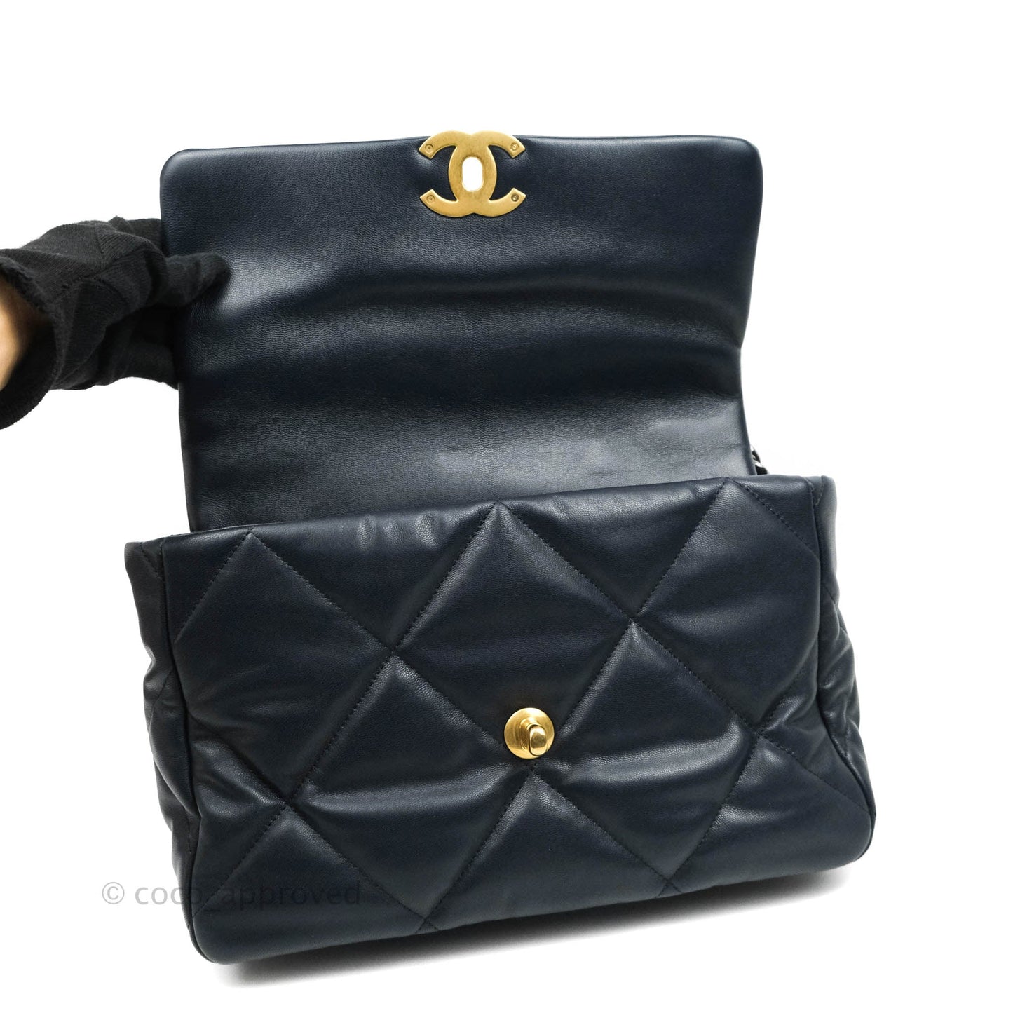 Chanel 19 Medium Navy Goatskin Mixed Hardware 20A