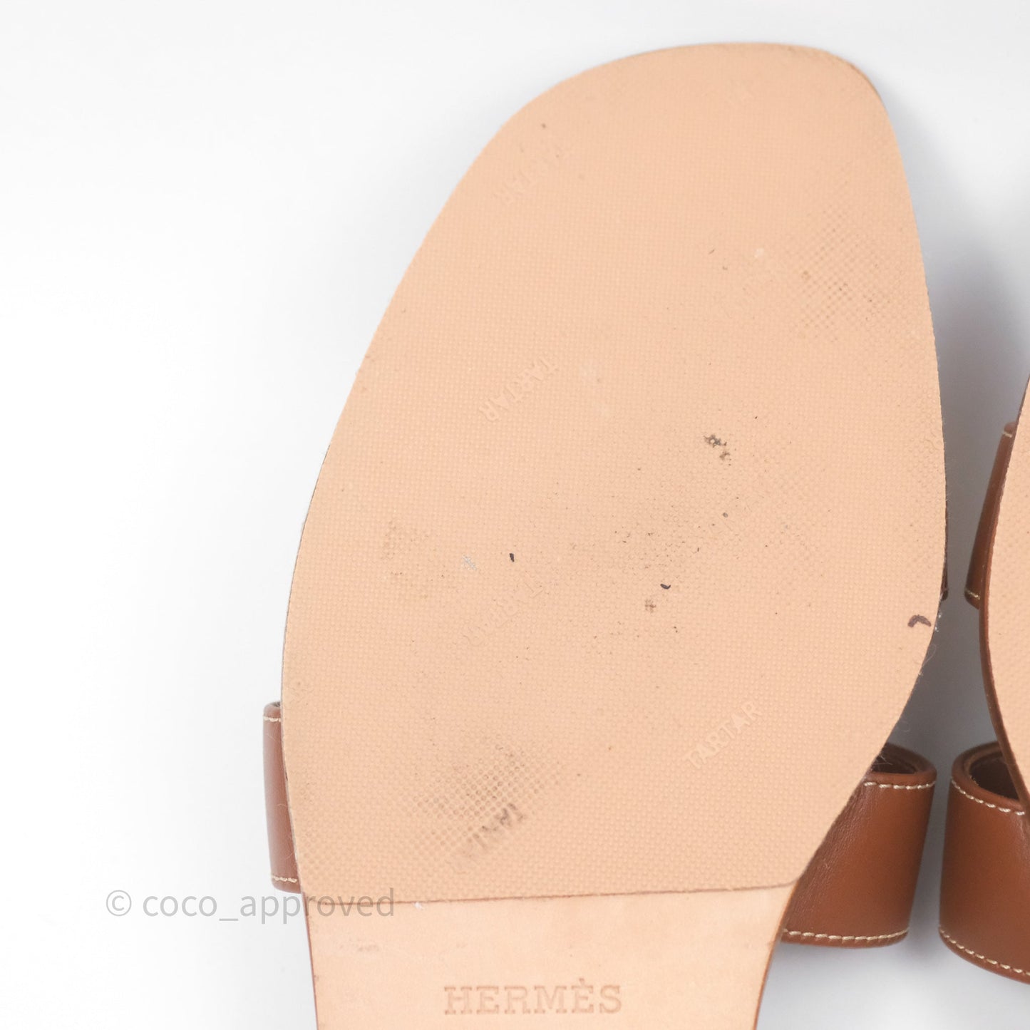 Hermès Oran Sandals in Gold Size 39