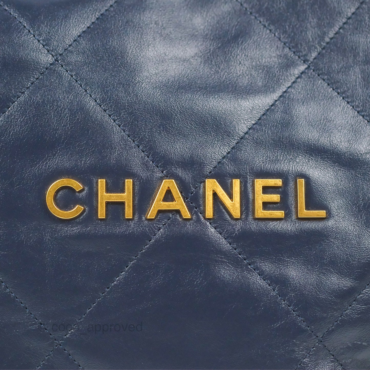 Chanel 22 Medium Navy Shiny Calfskin Aged Gold Hardware