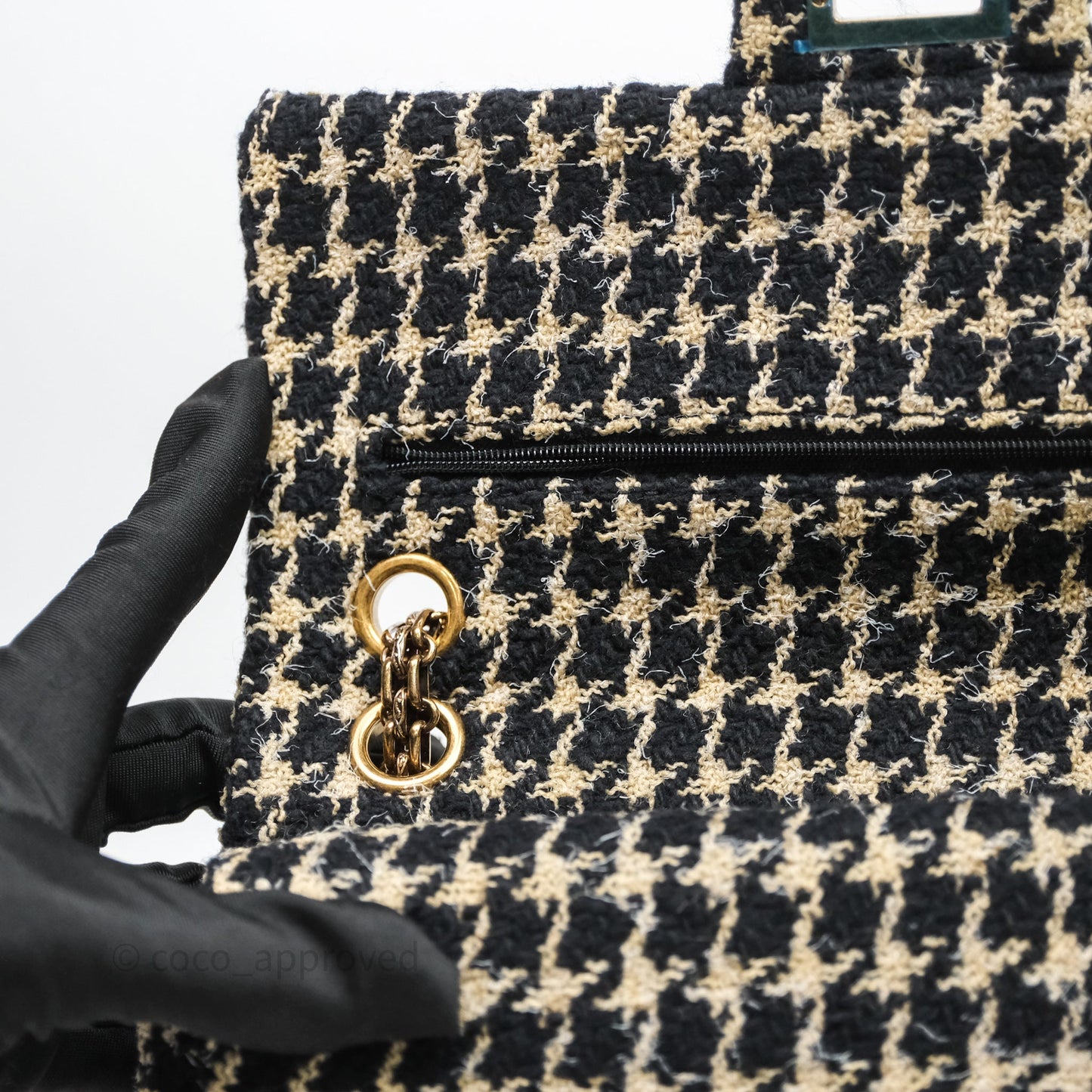Chanel Reissue 225 Flap Houndstooth Beige Black Fabric Antique Gold Hardware
