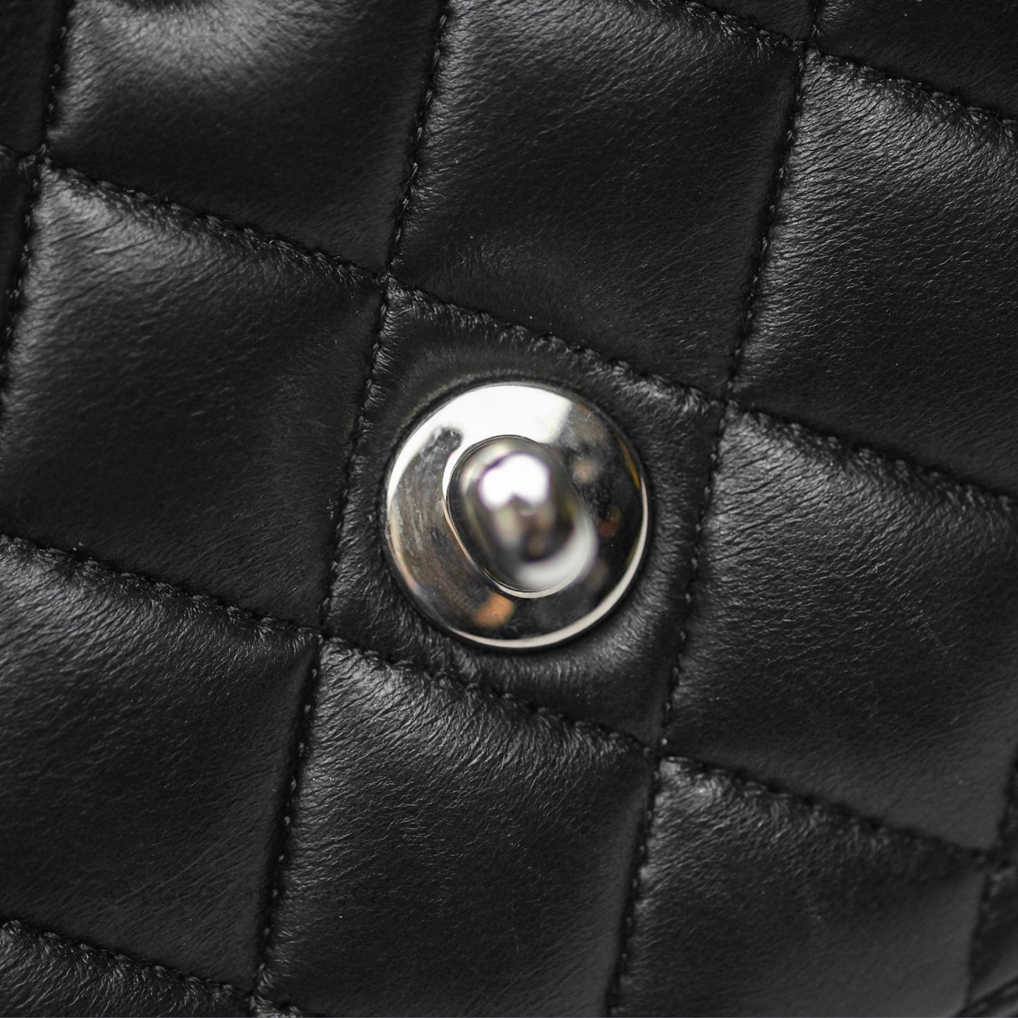 Chanel Classic M/L Medium Flap Quilted Black Lambskin Silver Hardware