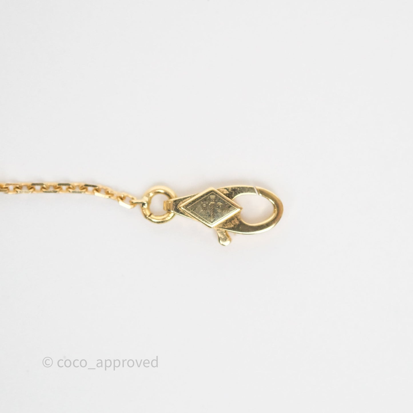 Van Cleef & Arpels Sweet Alhambra Pendant Necklace White Mother-of-pearl Yellow Gold