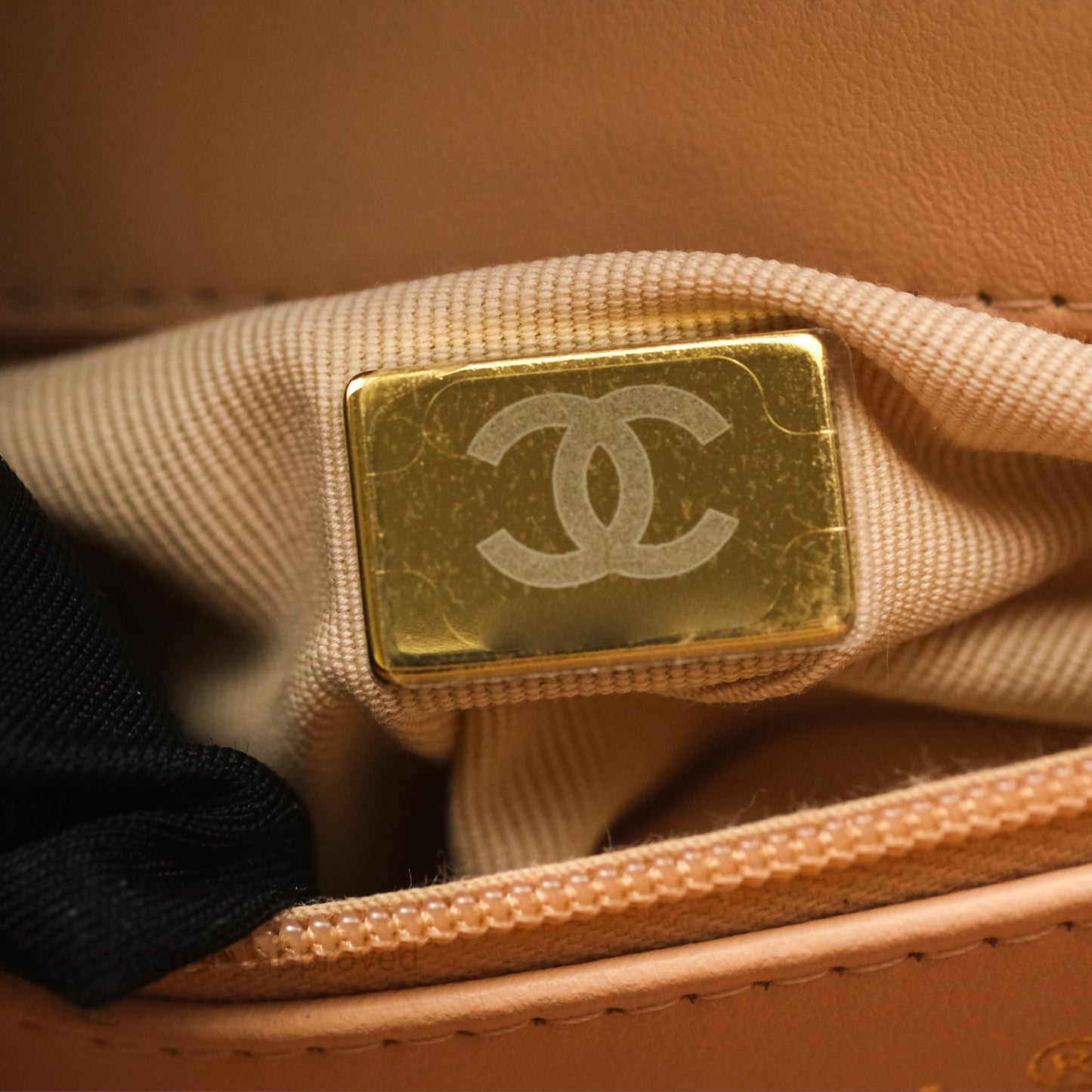 Chanel Kelly Bag Quilted Light Beige Shiny Crumpled Calfskin Aged Gold Hardware