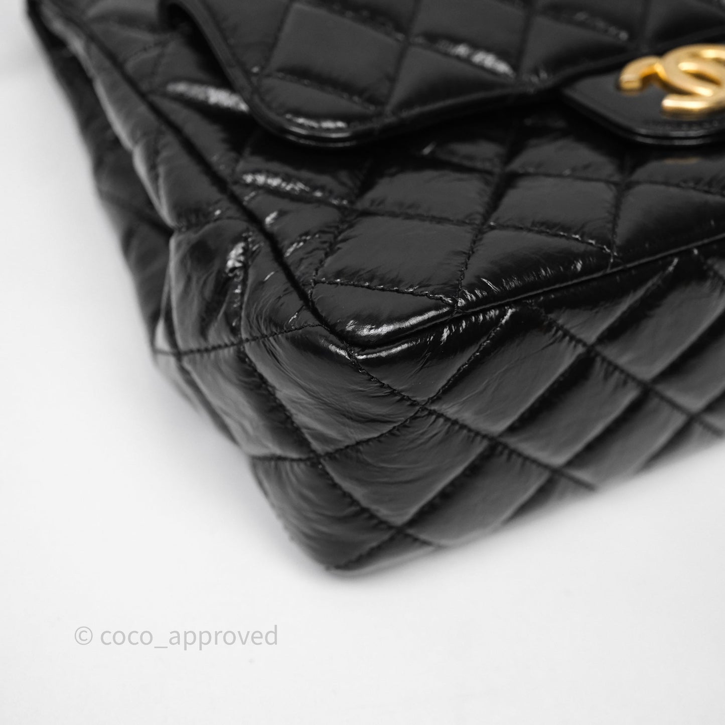 Chanel Medium Quilted Wavy CC Hobo Black Shiny Crumpled Calfskin Aged Gold Hardware