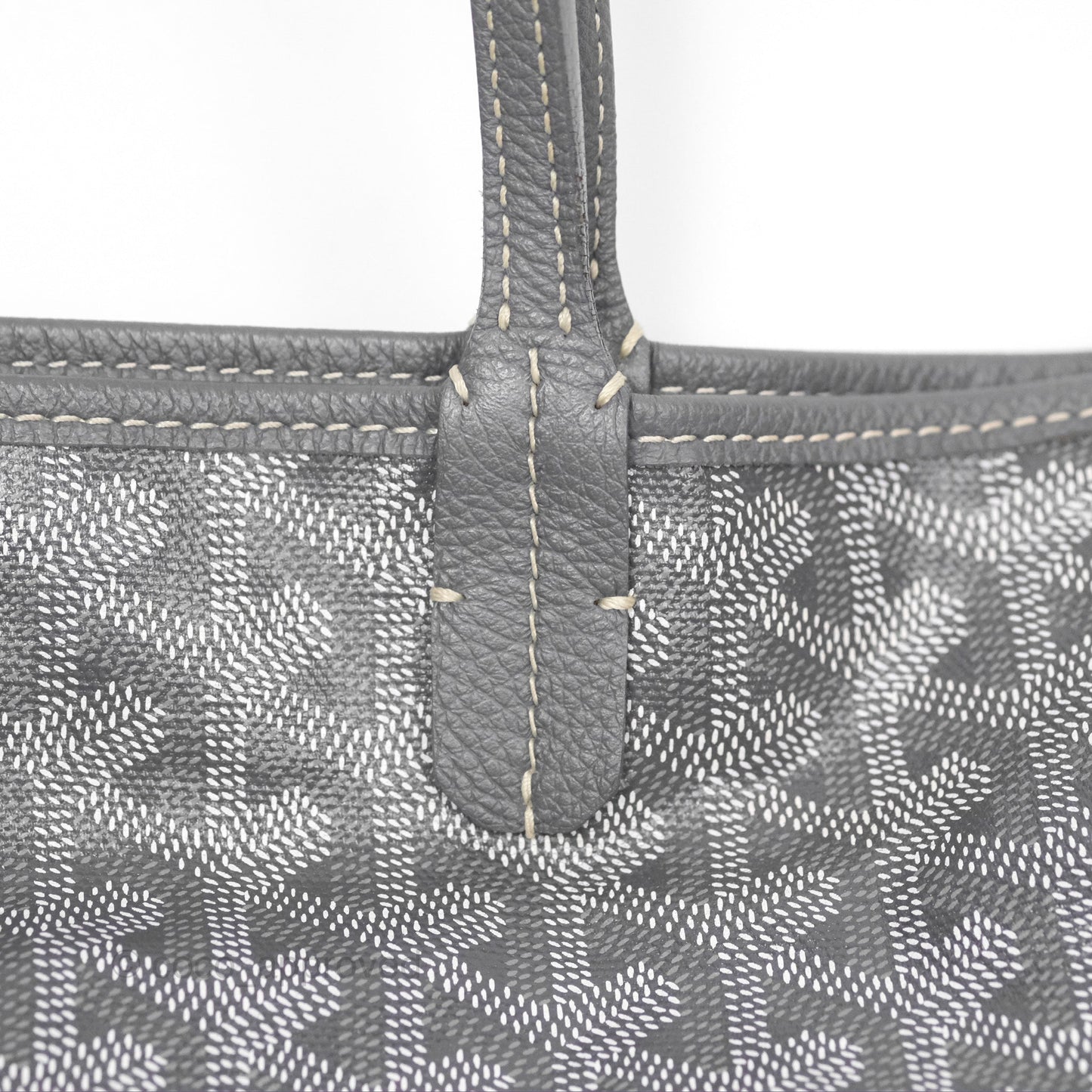 Goyard St Louis Tote PM ⁣⁣⁣⁣⁣⁣⁣⁣⁣⁣⁣⁣⁣⁣⁣⁣⁣⁣⁣⁣Grey