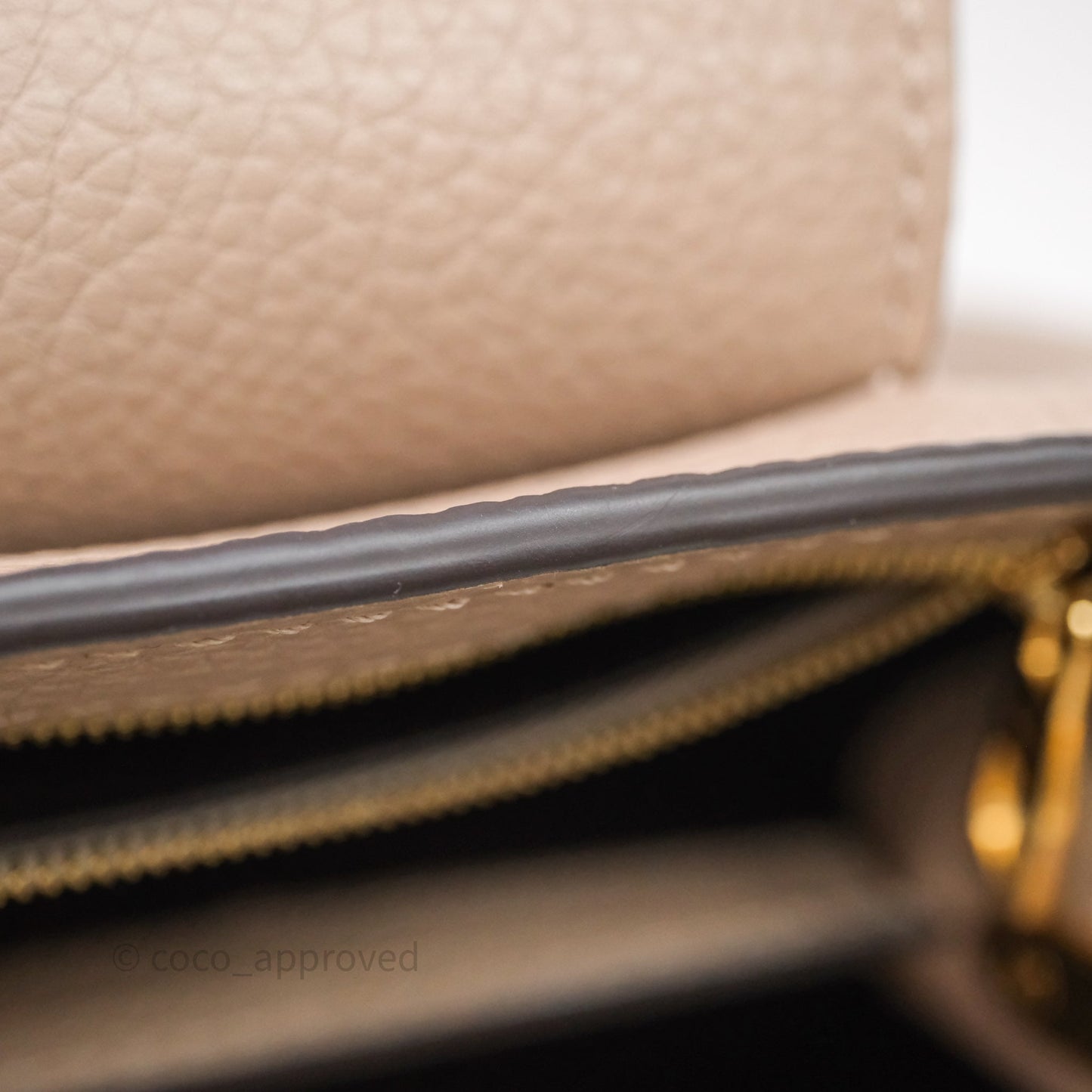 Louis Vuitton Taurillon Capucines BB Galet