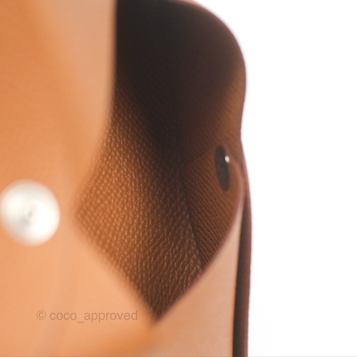 Hermès Calvi Card Holder Gold Epsom