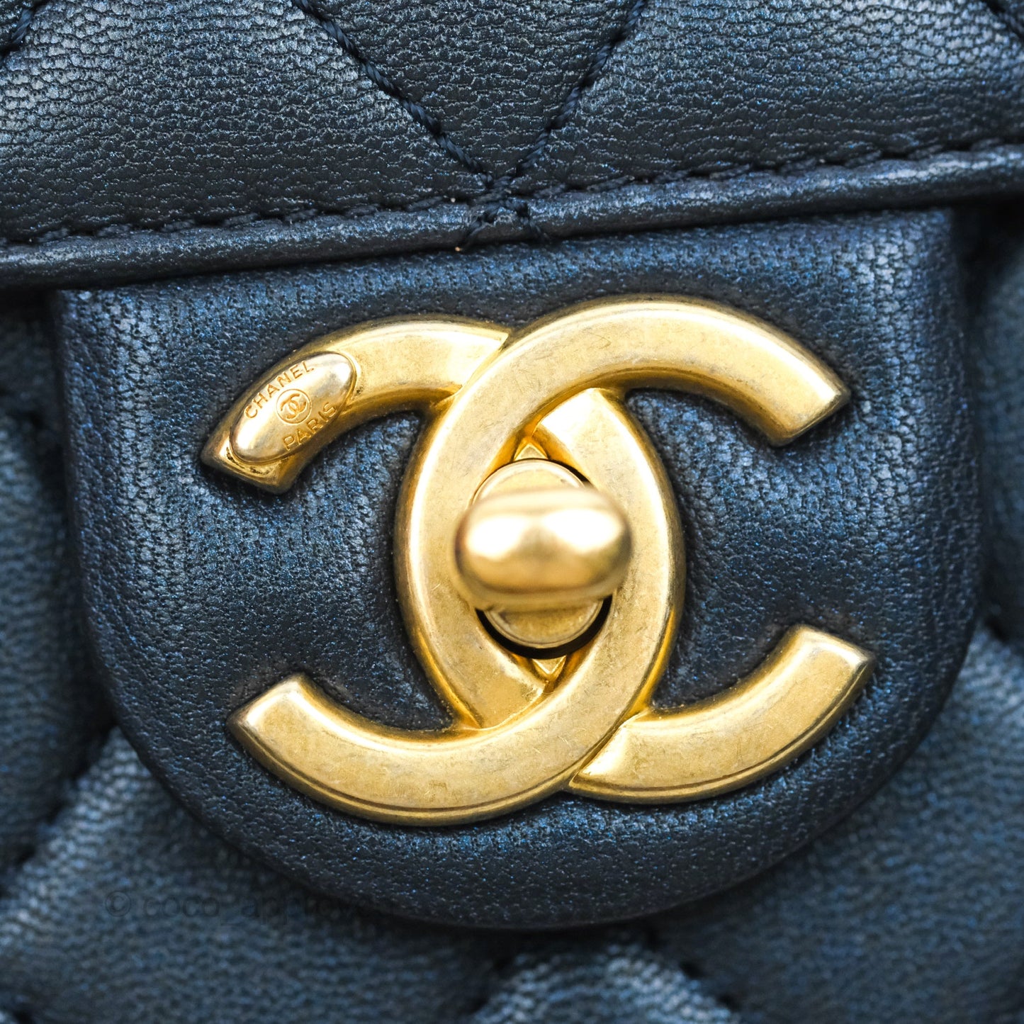 Chanel Quilted Chic Pearls Flap Iridescent Navy Lambskin Aged Gold Hardware