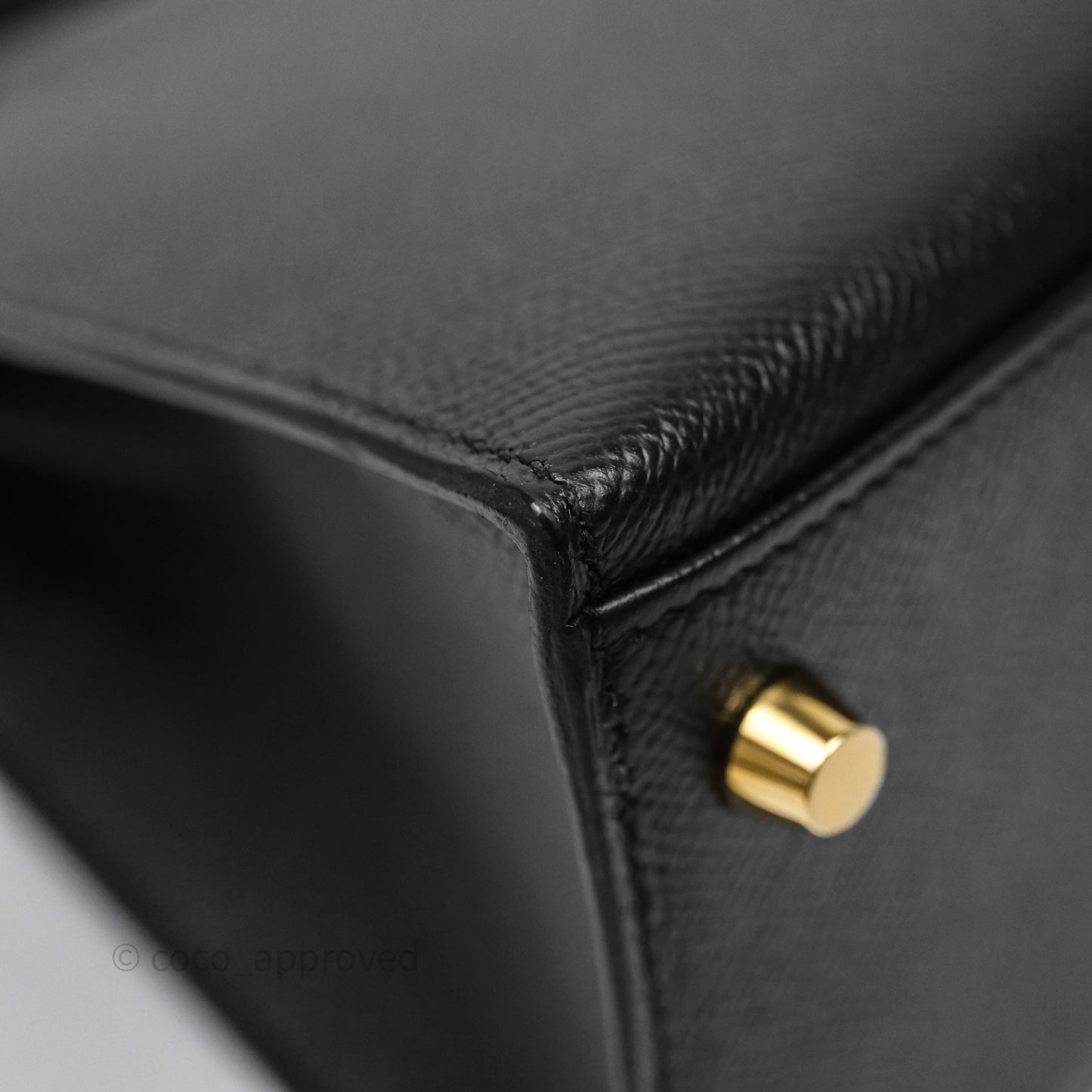 Hermès Kelly 28 Noir 89 Epsom Gold Hardware