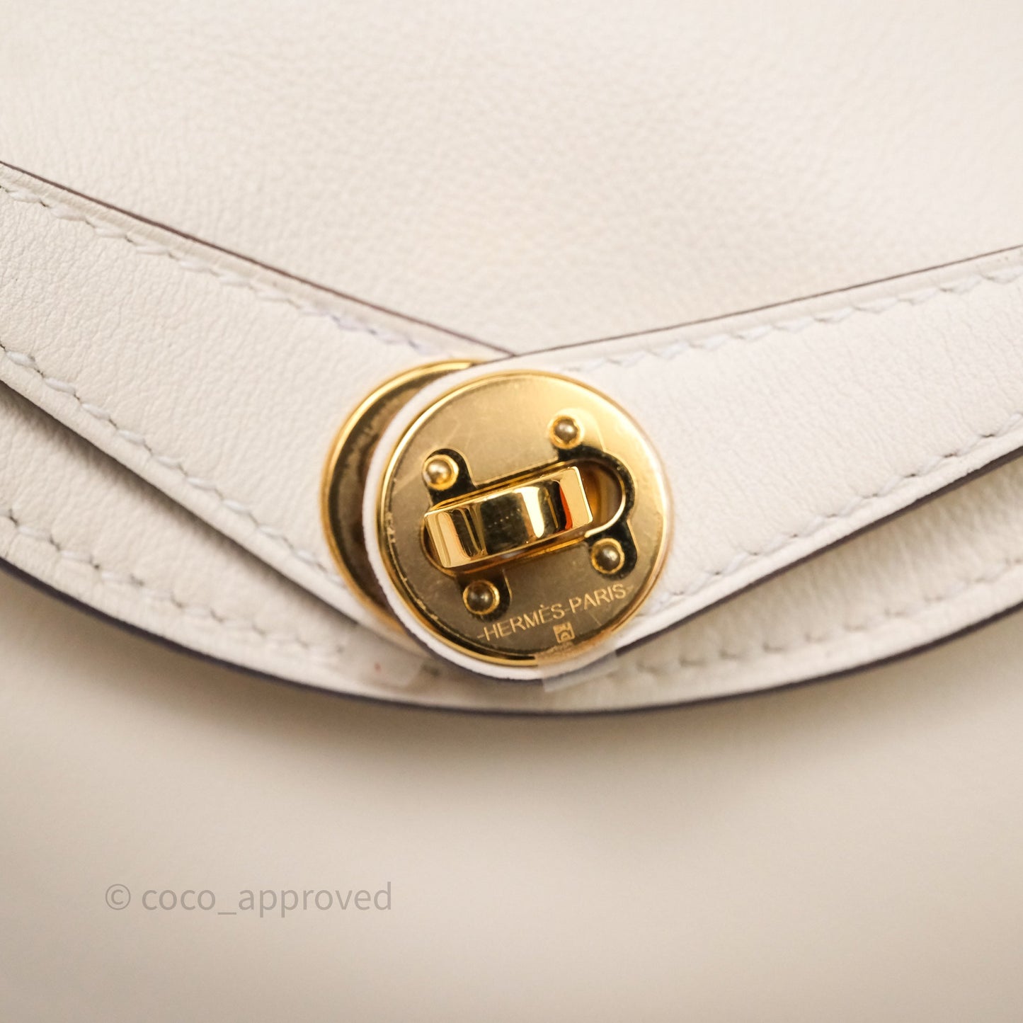 Hermès Mini Lindy 20 Nata I2 Swift Gold Hardware