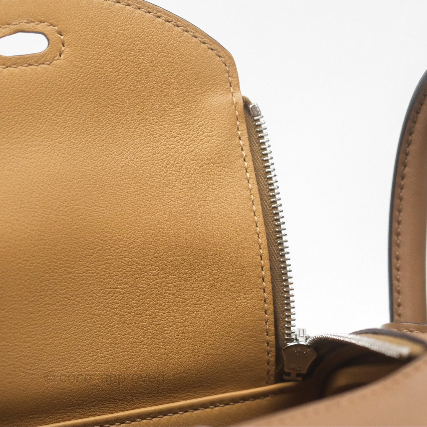 Hermès Mini Lindy 20 Verso Swift Alezan 3G / Biscuit 48 Palladium Hardware