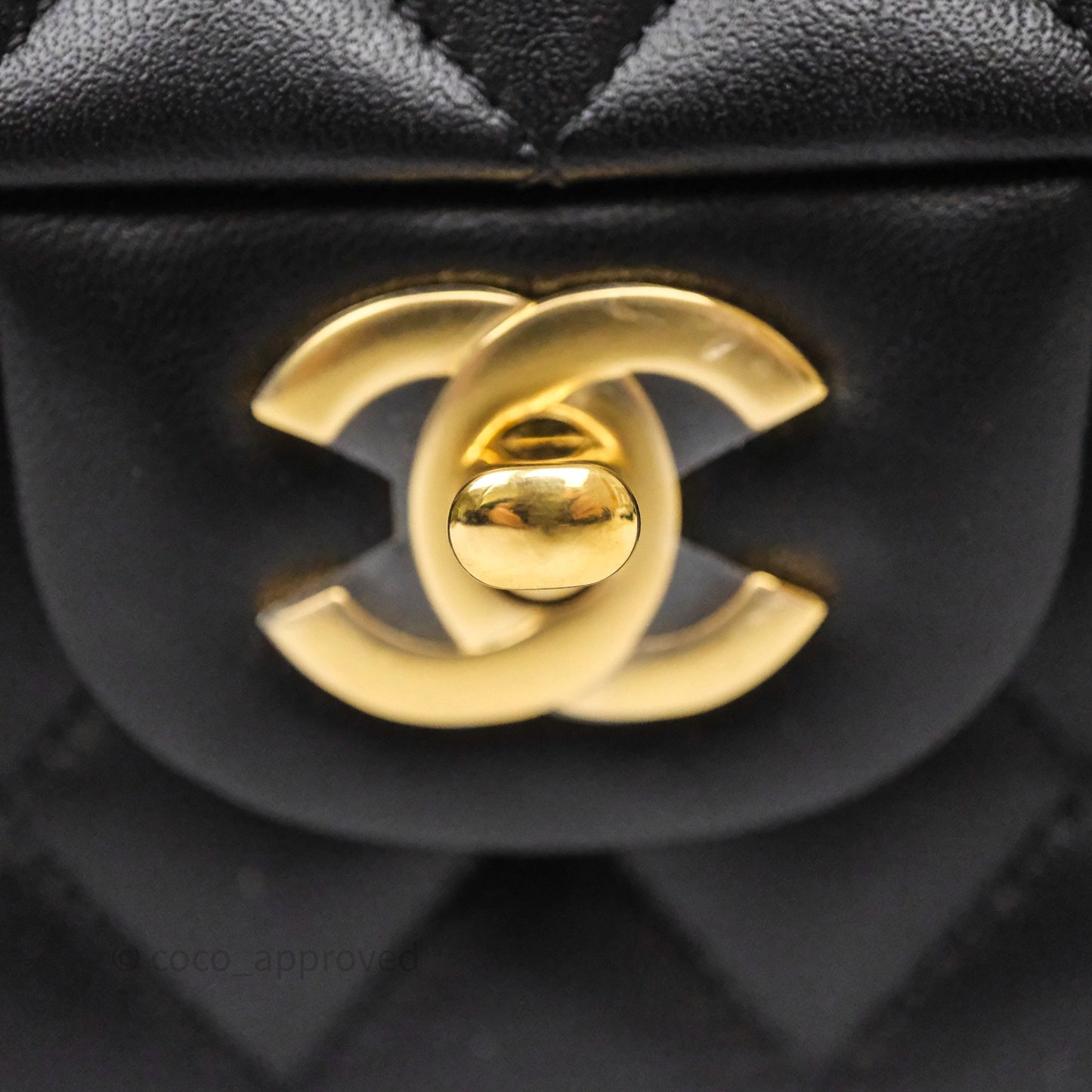 Chanel Classic M/L Medium Flap Quilted Black Lambskin Gold Hardware