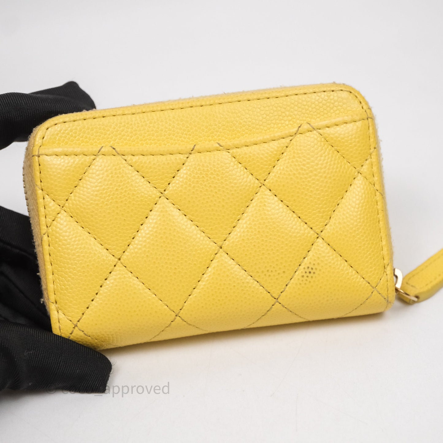 Chanel Quilted Zip Card Holder Caviar Yellow Gold Hardware