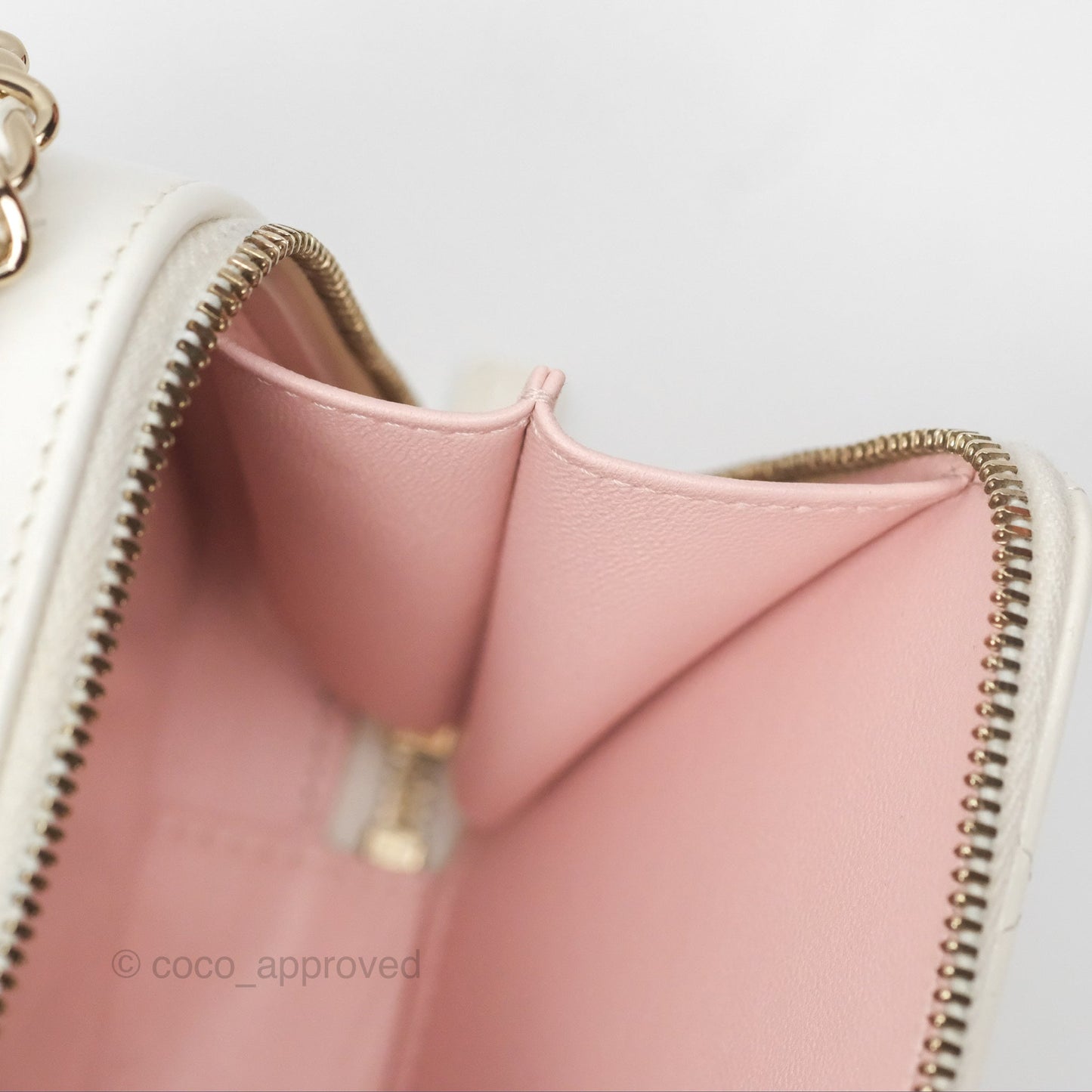 Chanel Top Handle Quilted Vanity Case White Shiny Lambskin Good Hardware
