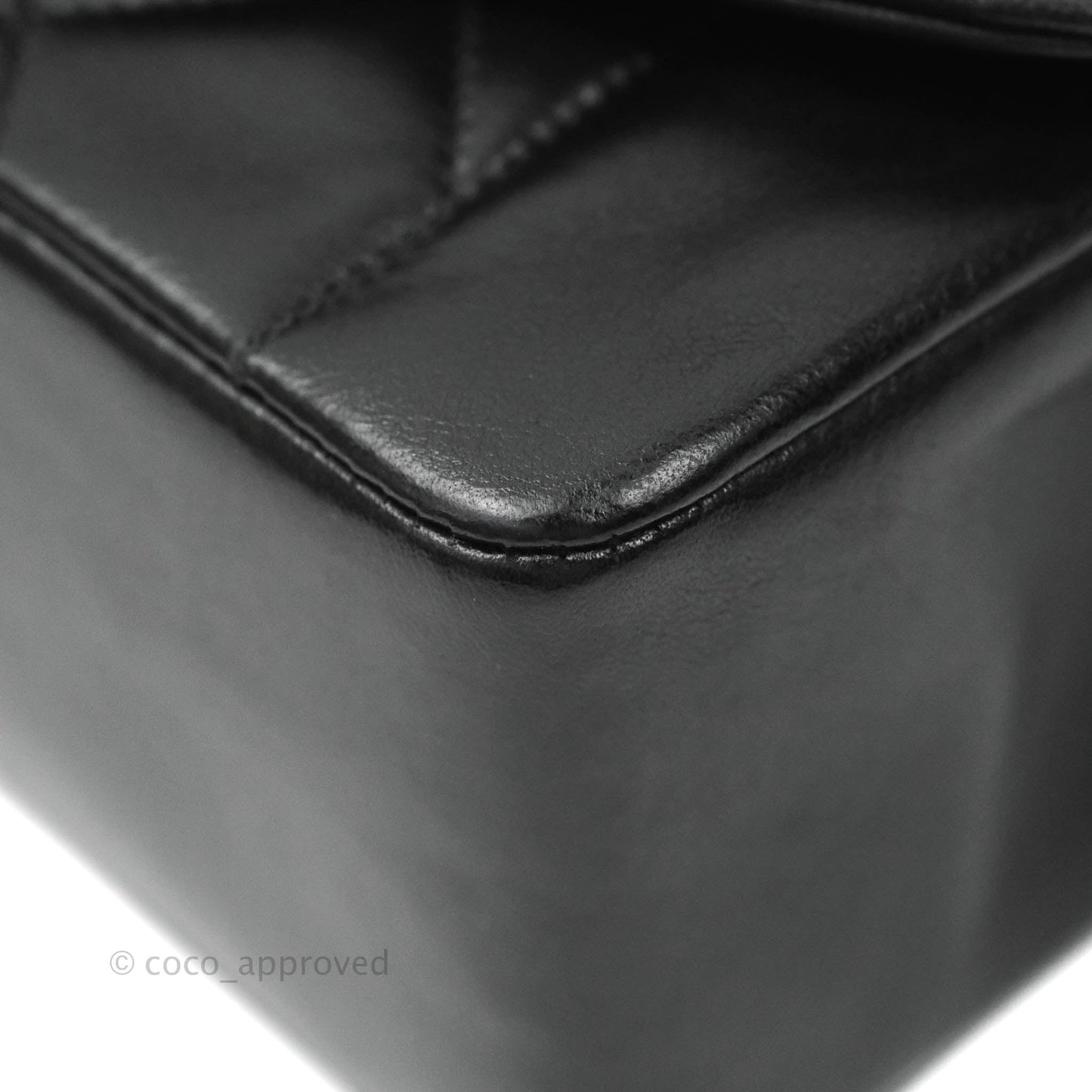 Chanel Black Quilted Lambskin Medium Vintage Classic Diana Flap Bag