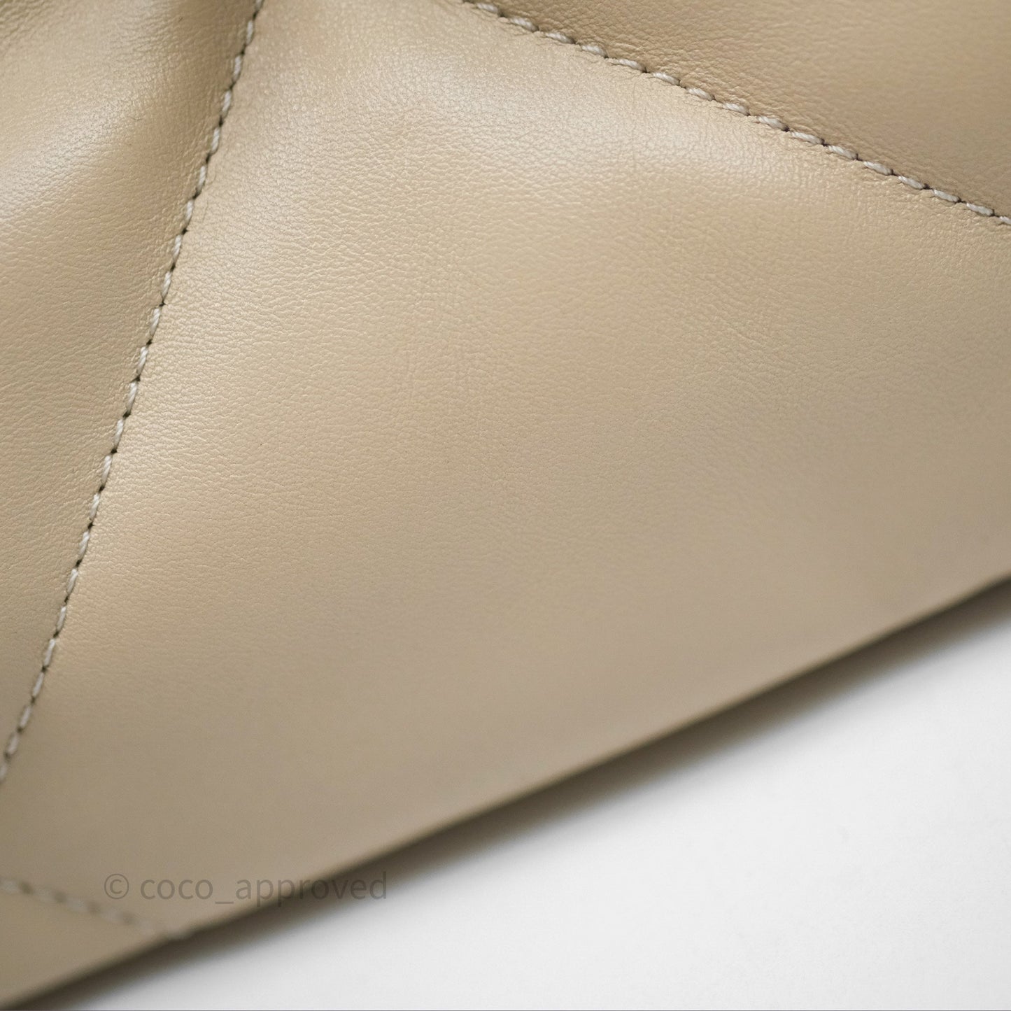 Chanel 19 Medium Beige Mixed Hardware