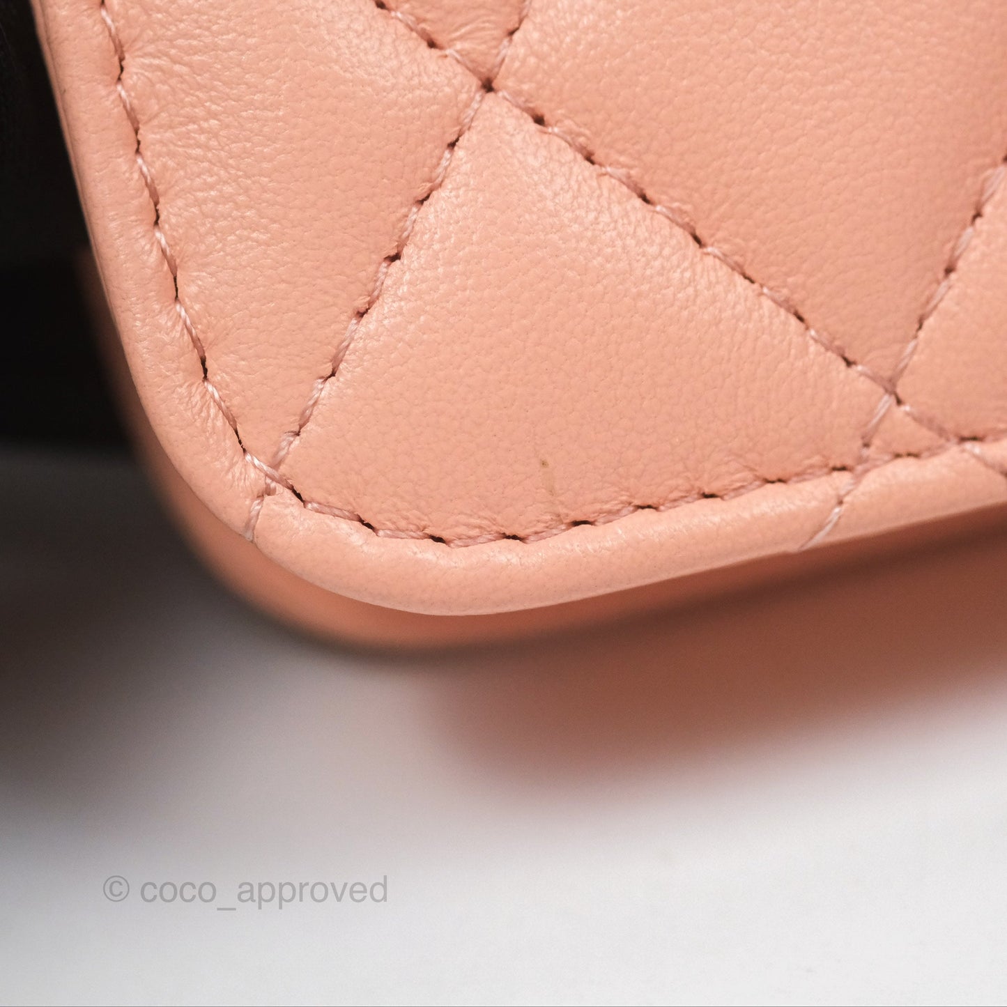 Chanel Pearl Crush Card Holder Pink Beige Lambskin Aged Gold Hardware