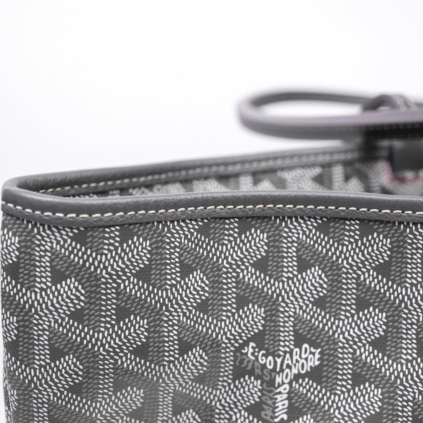 Goyard Artois Tote MM Goyardine Canvas⁣⁣⁣⁣⁣⁣⁣⁣⁣⁣⁣⁣⁣⁣⁣⁣⁣⁣⁣⁣ Grey
