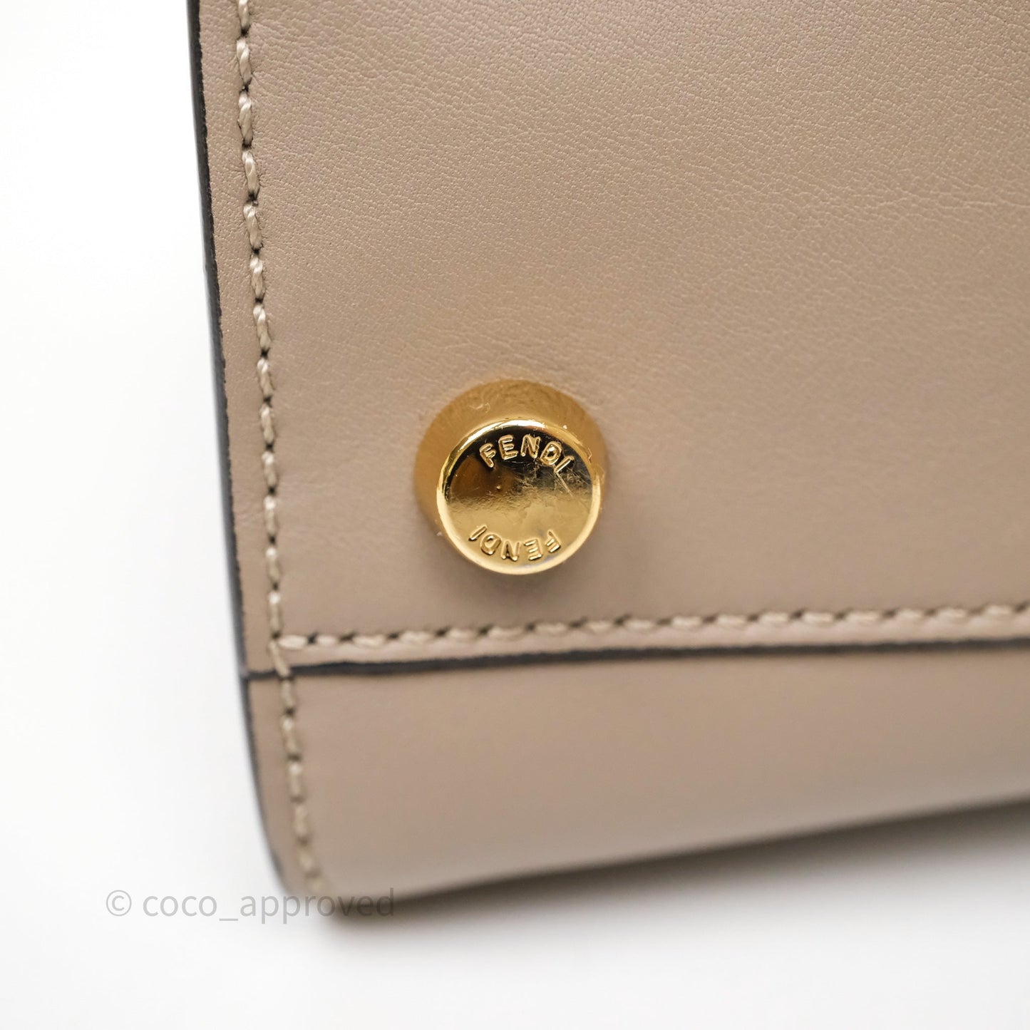 Fendi Peekaboo Iconic Essentially Bag Calfskin Beige