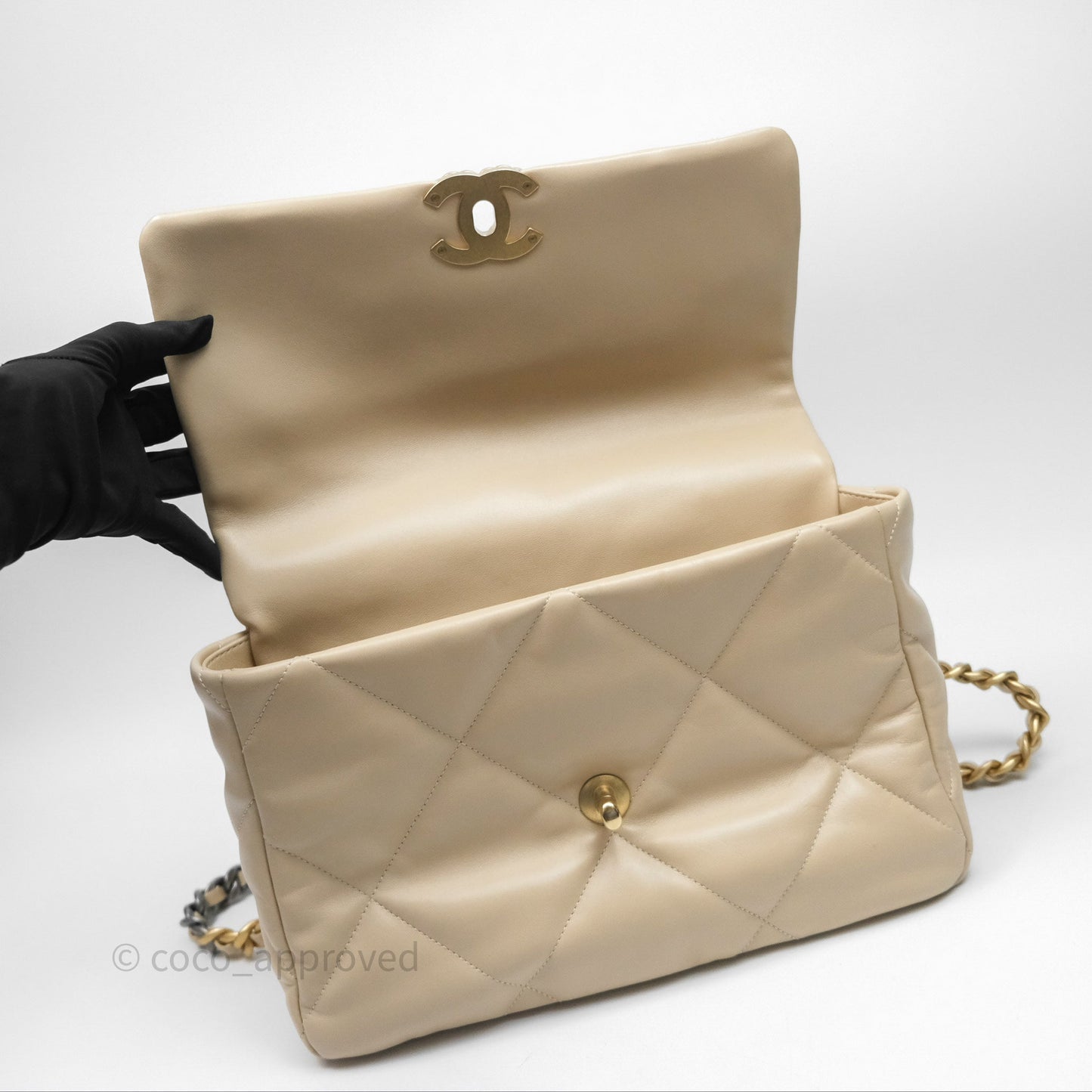 Chanel 19 Medium Beige Mixed Hardware