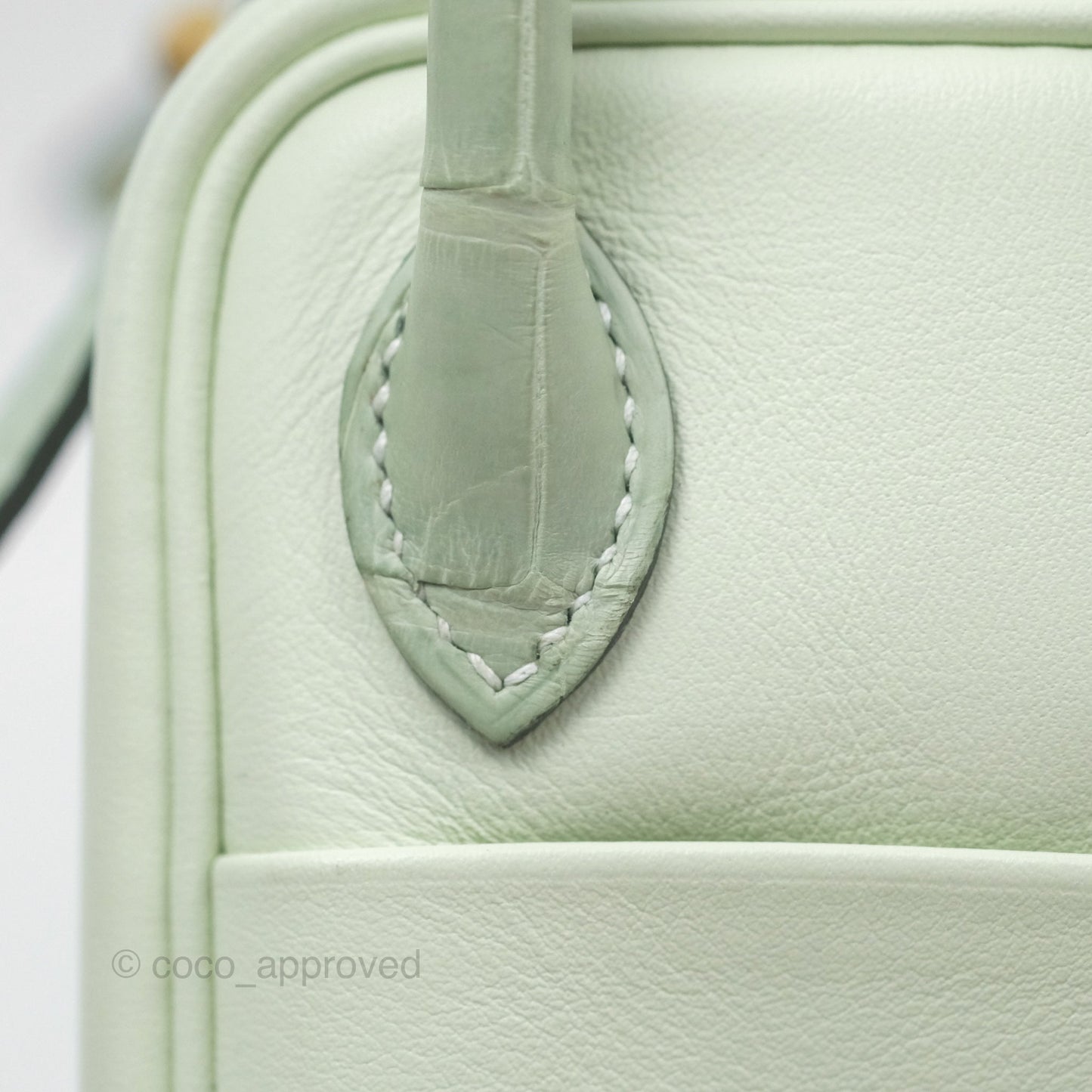 Hermès Mini Lindy Touch Vert Fizz 0S Swift Alligator Handle Gold Hardware