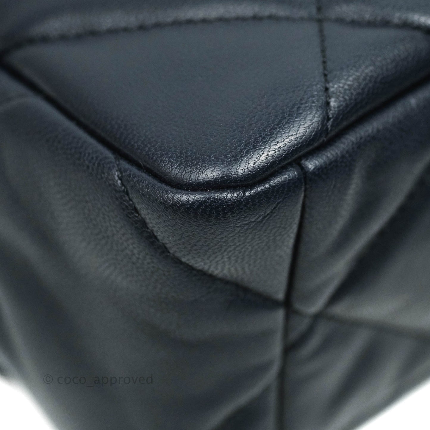 Chanel 19 Medium Navy Goatskin Mixed Hardware 20A