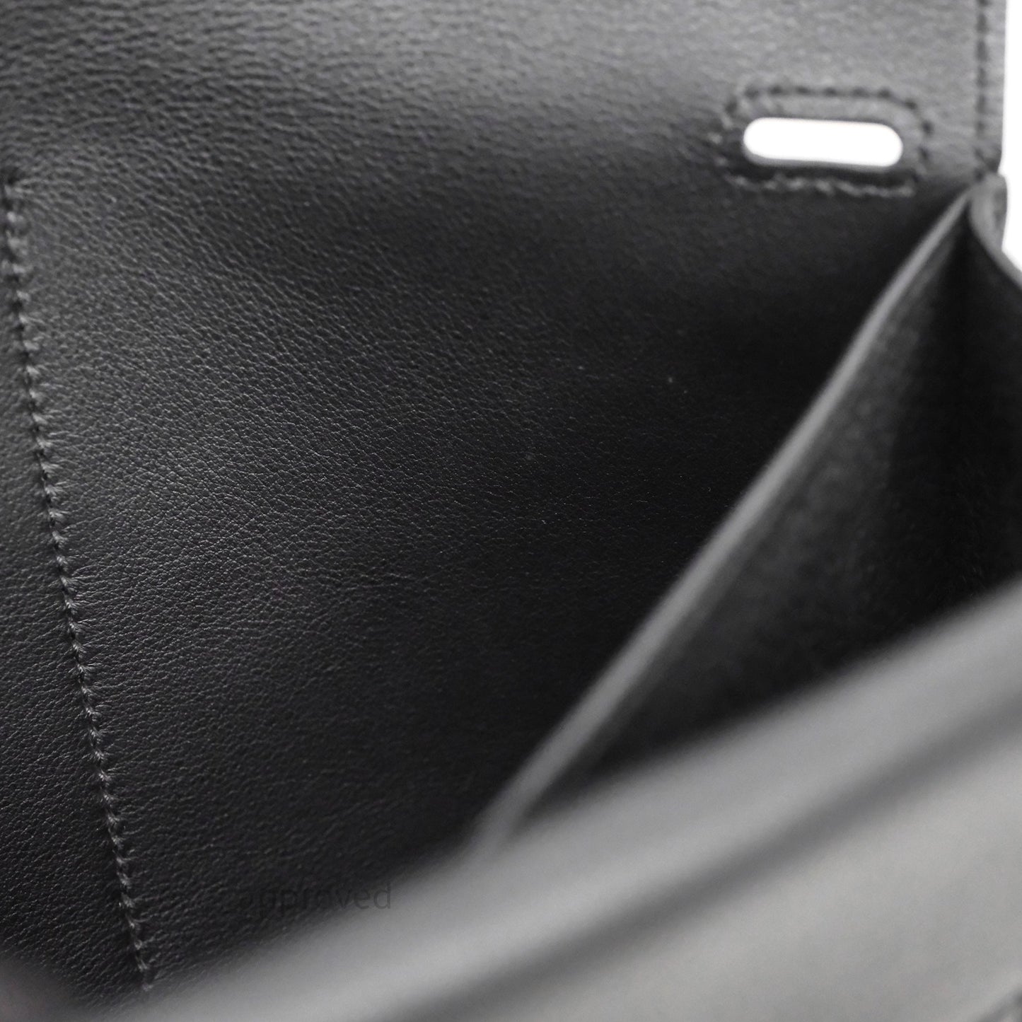 Hermès Halzan 25 Taurillon Clemence 89 Noir Gold Hardware