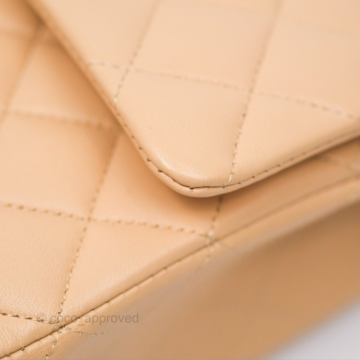 Chanel Classic M/L Medium Flap Quilted Beige Lambskin Gold Hardware