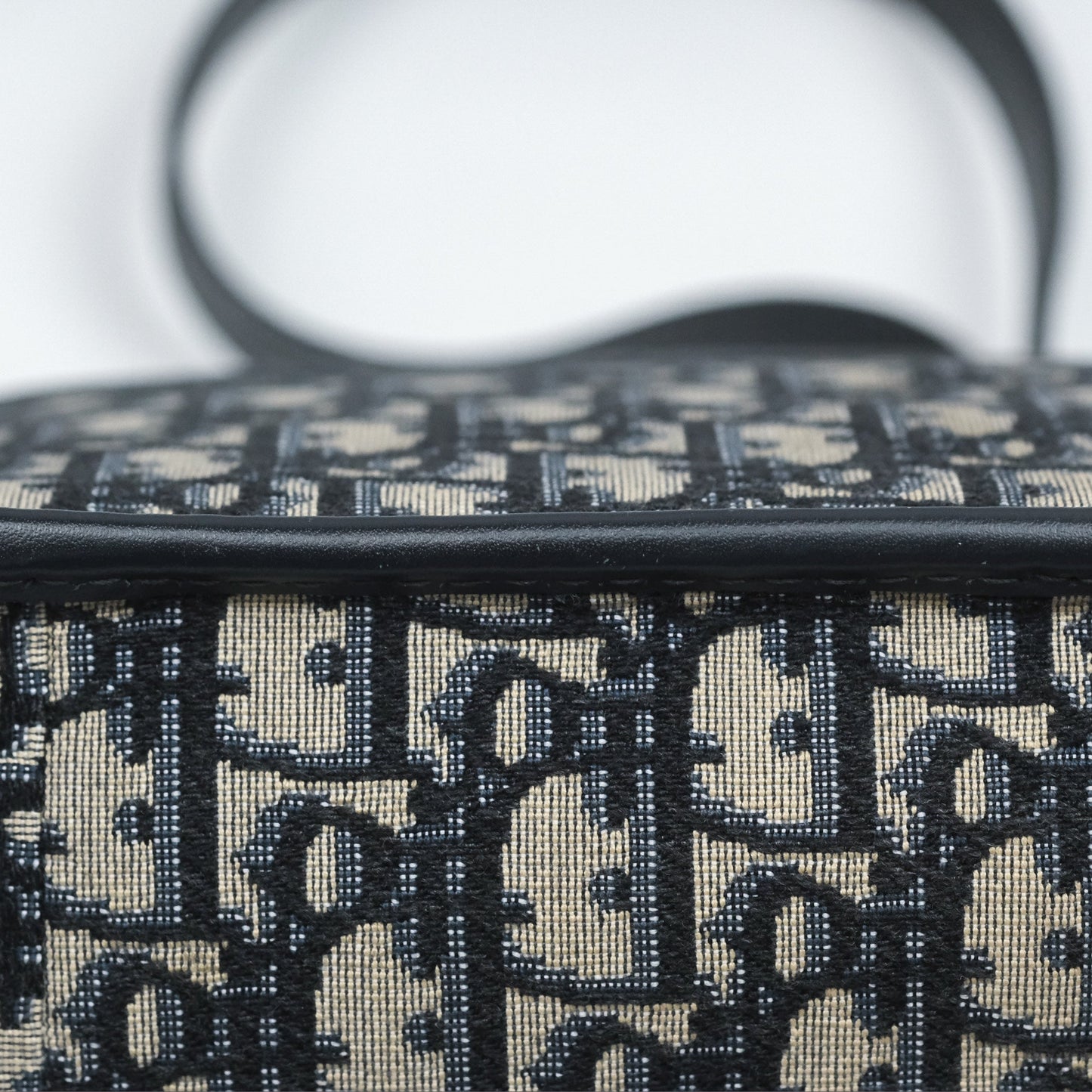 Christian Dior 30 Montaigne Bag Blue Dior Oblique Jacquard Gold Hardware